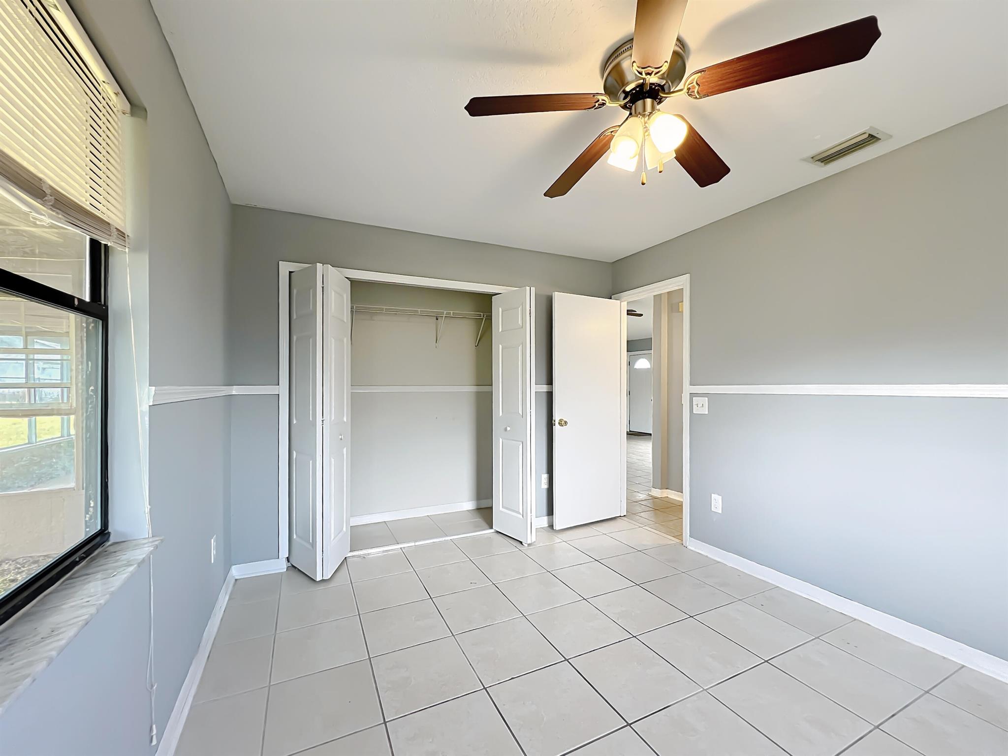 SILVER SPRINGS SHORES UNI - Residential