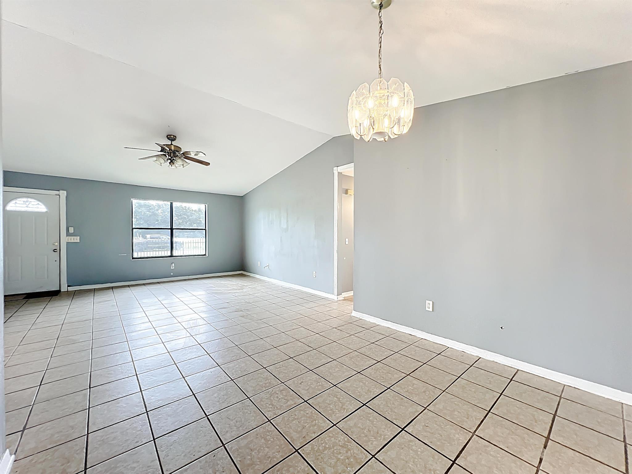 SILVER SPRINGS SHORES UNI - Residential