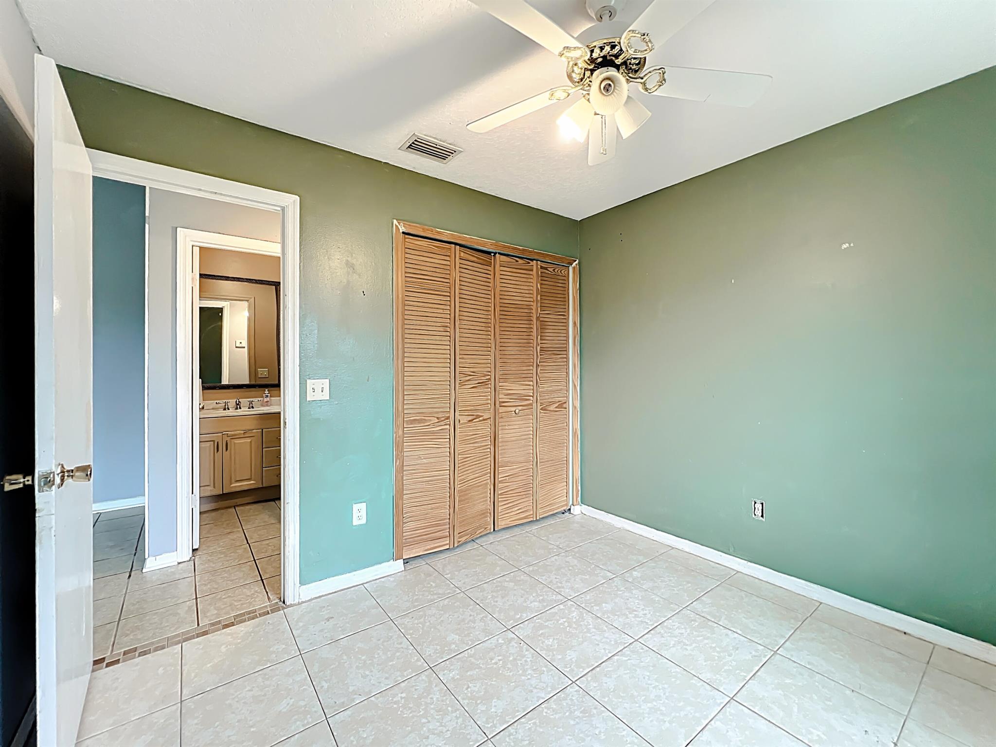 SILVER SPRINGS SHORES UNI - Residential