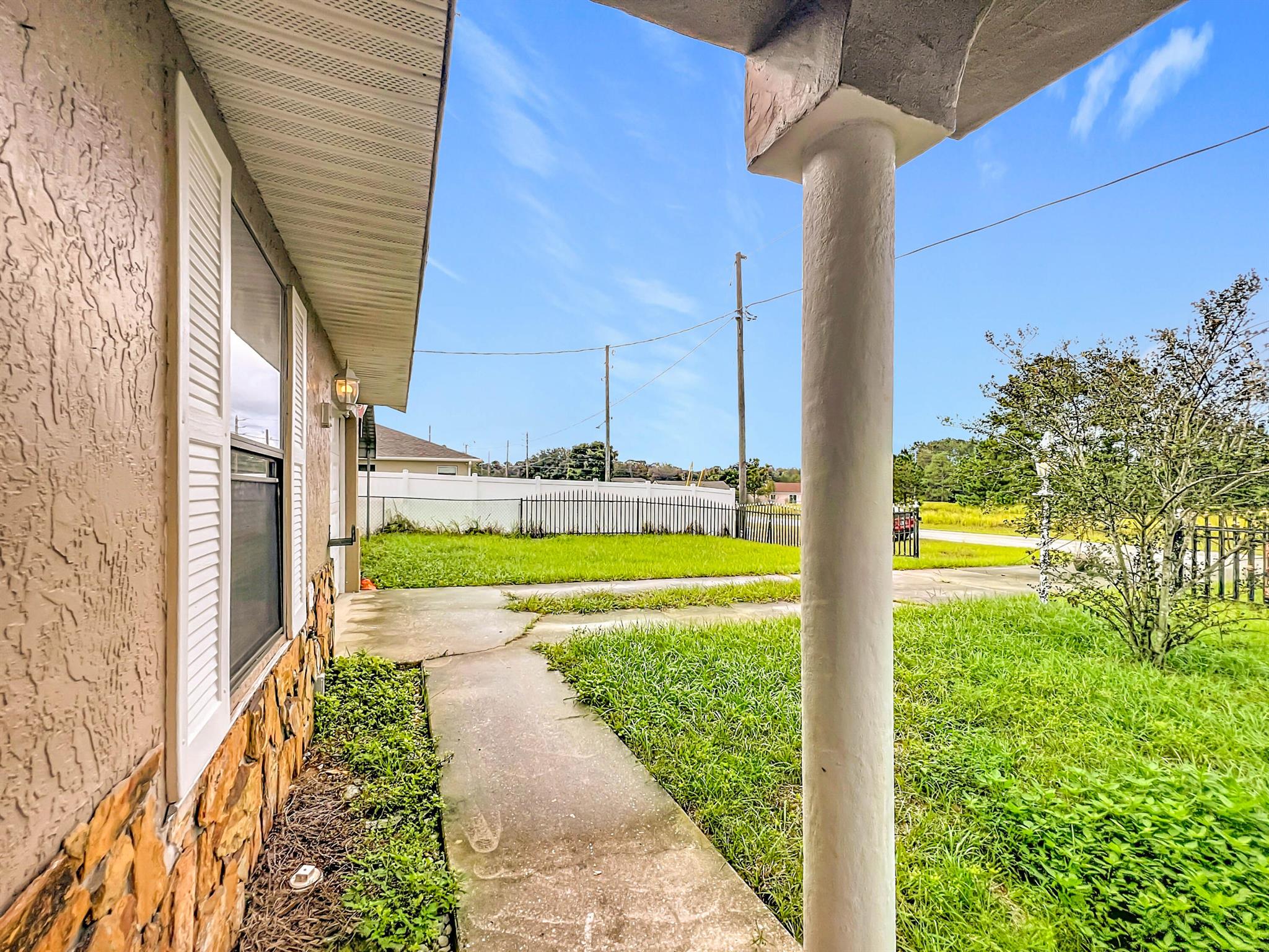 SILVER SPRINGS SHORES UNI - Residential