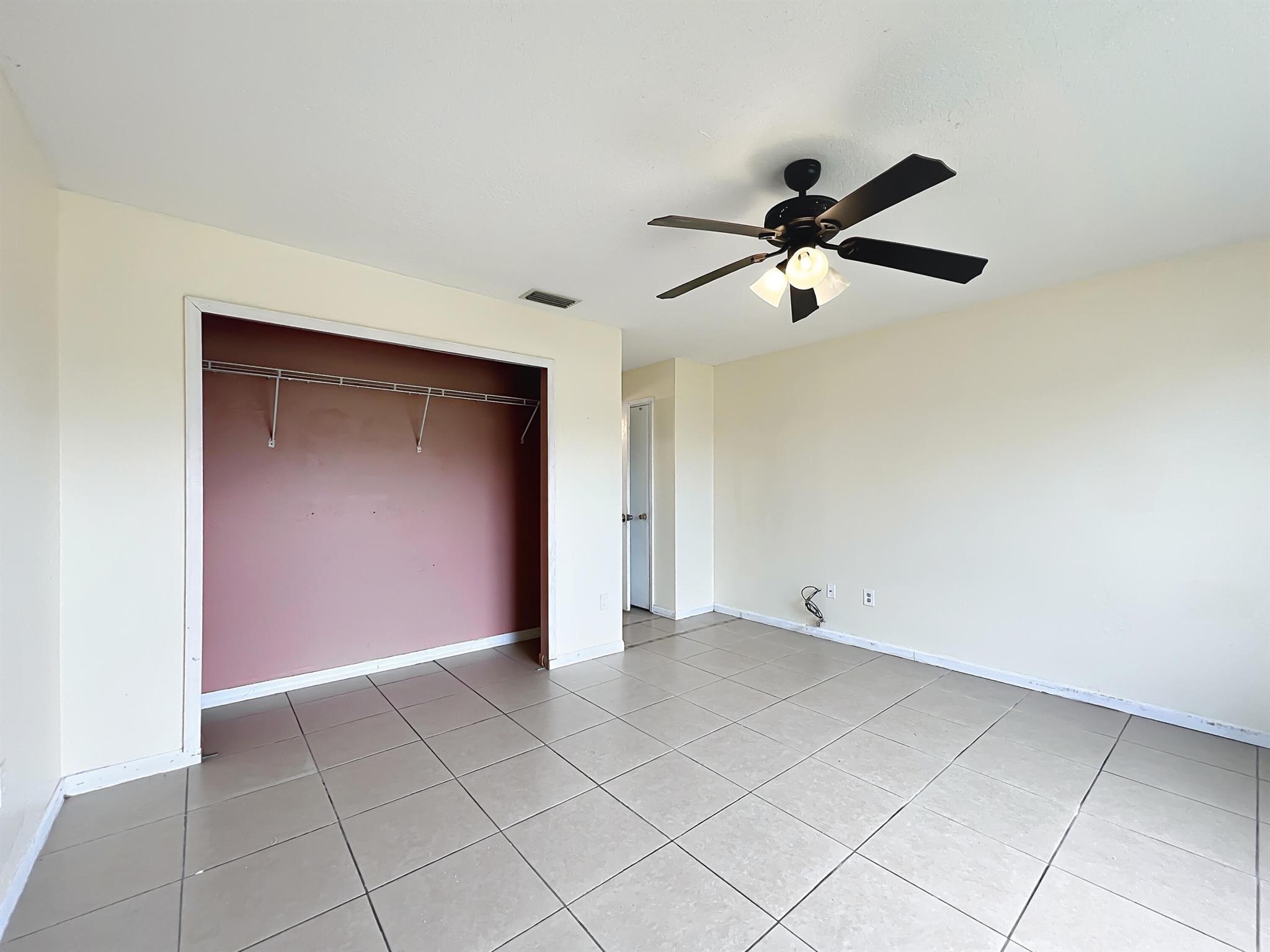 SILVER SPRINGS SHORES UNI - Residential