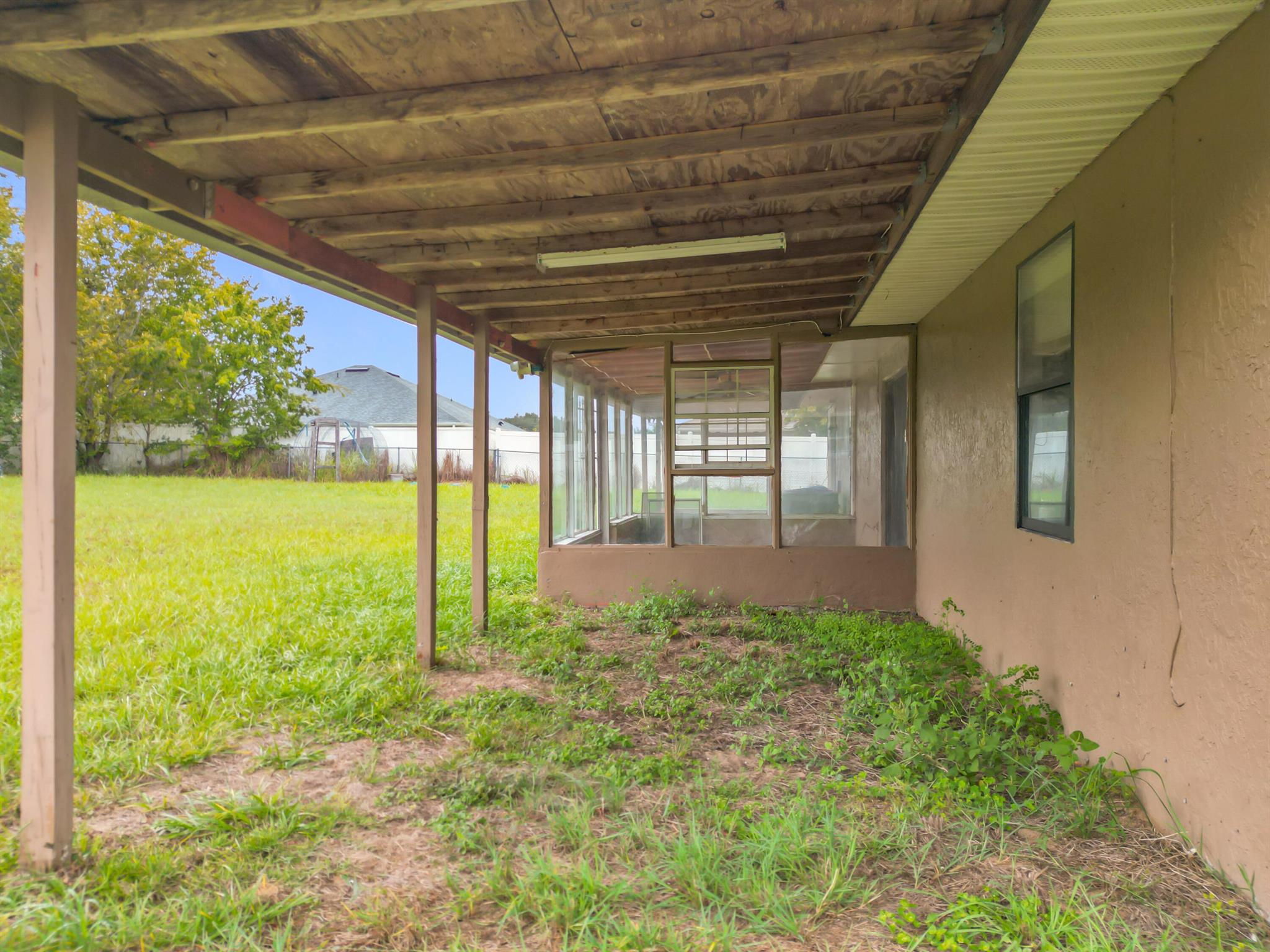 SILVER SPRINGS SHORES UNI - Residential