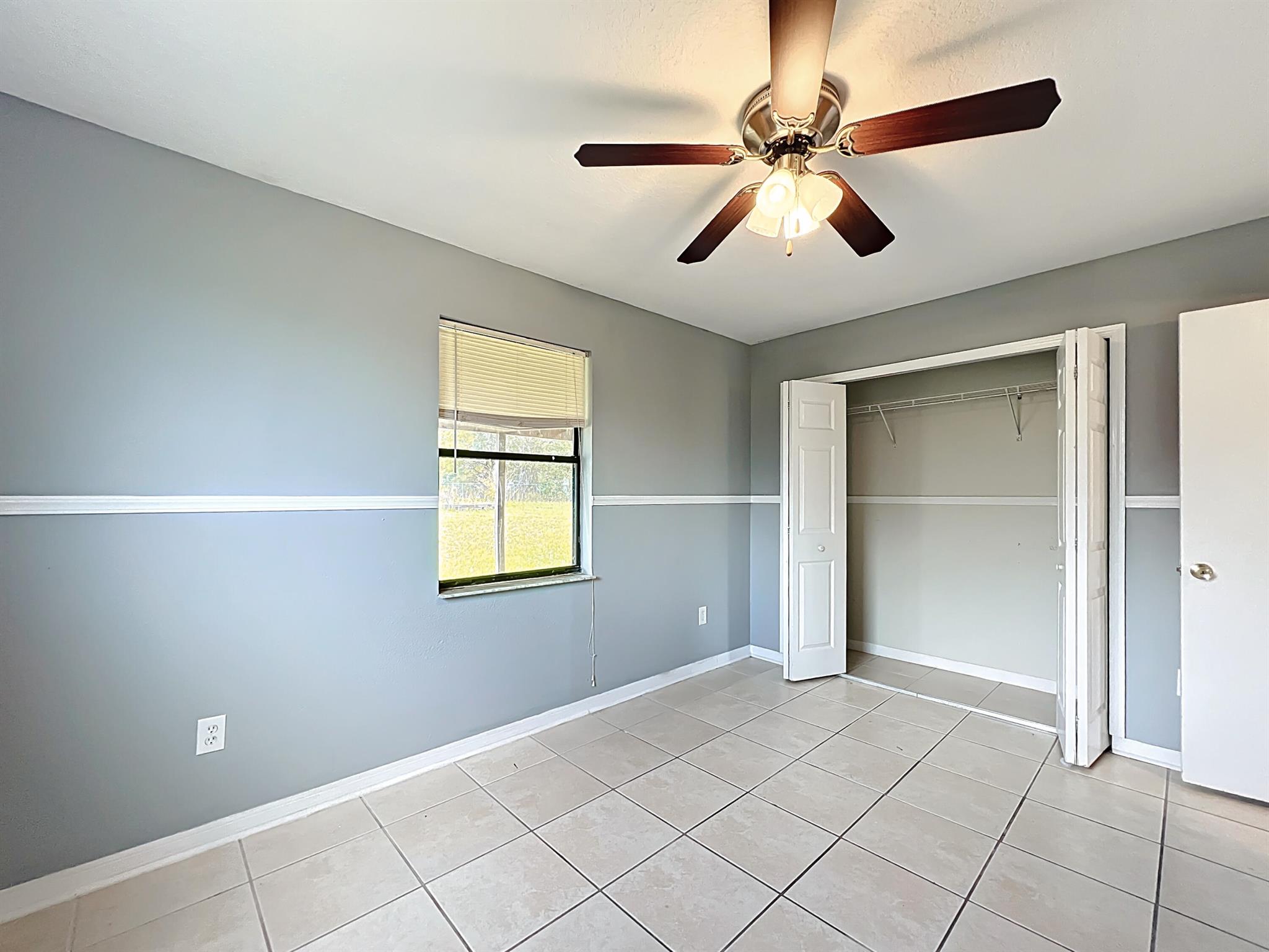 SILVER SPRINGS SHORES UNI - Residential