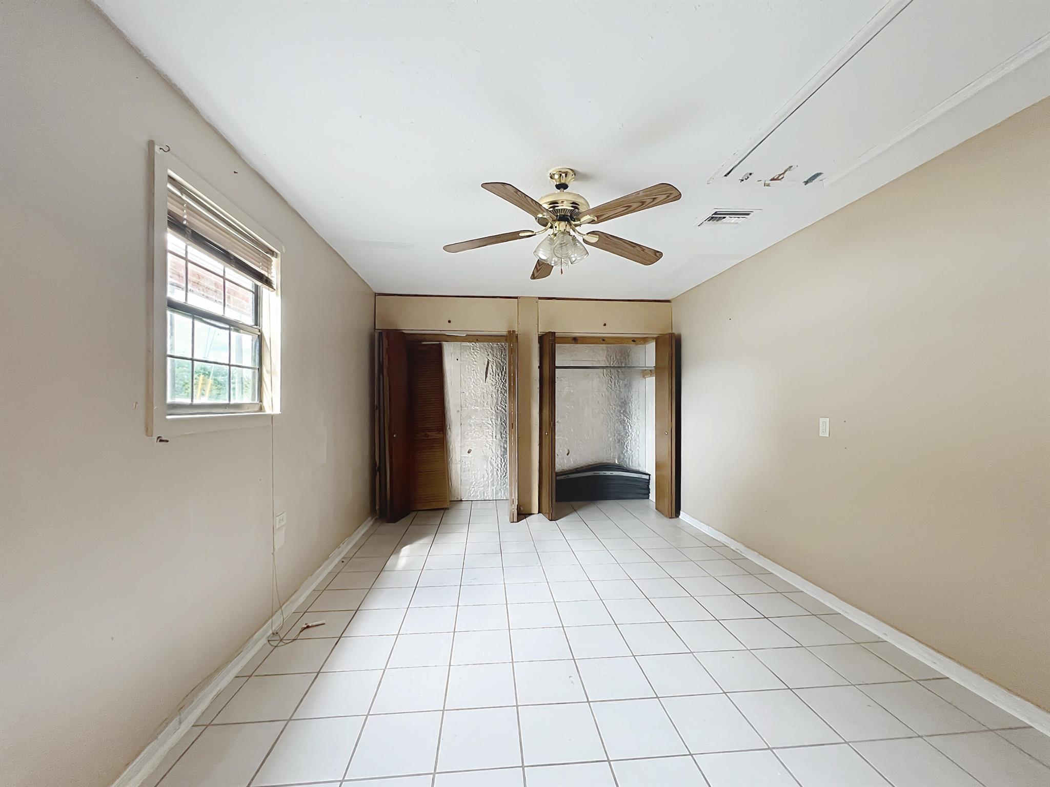 SILVER SPRINGS SHORES UNI - Residential