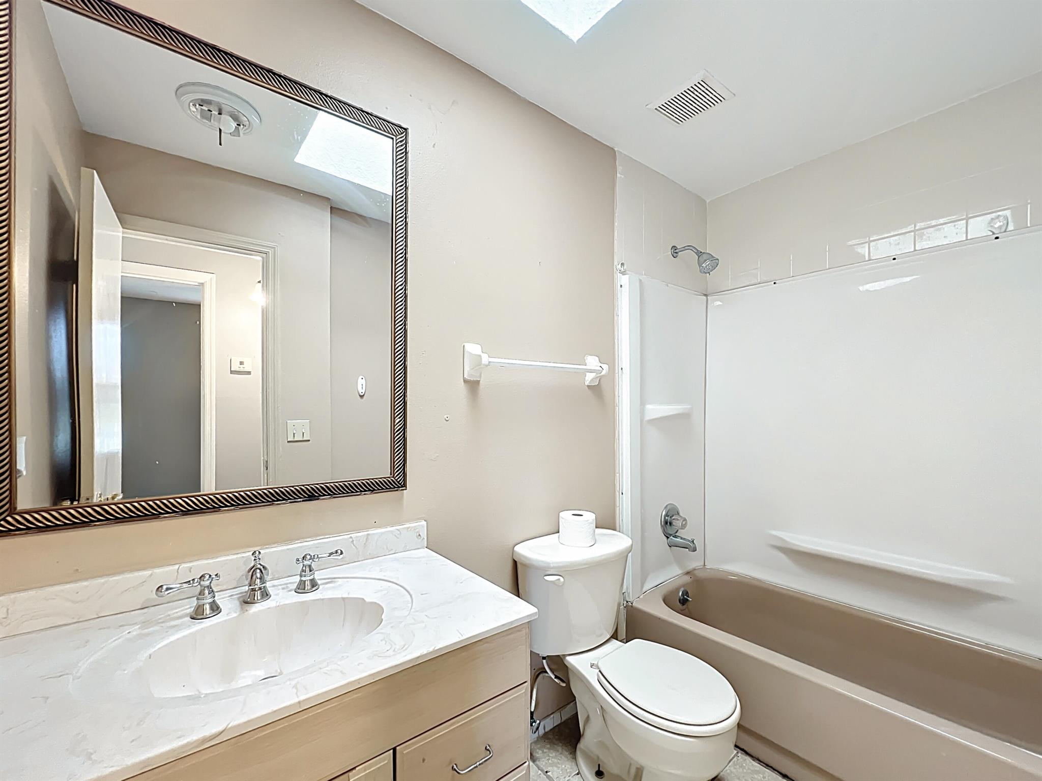 SILVER SPRINGS SHORES UNI - Residential