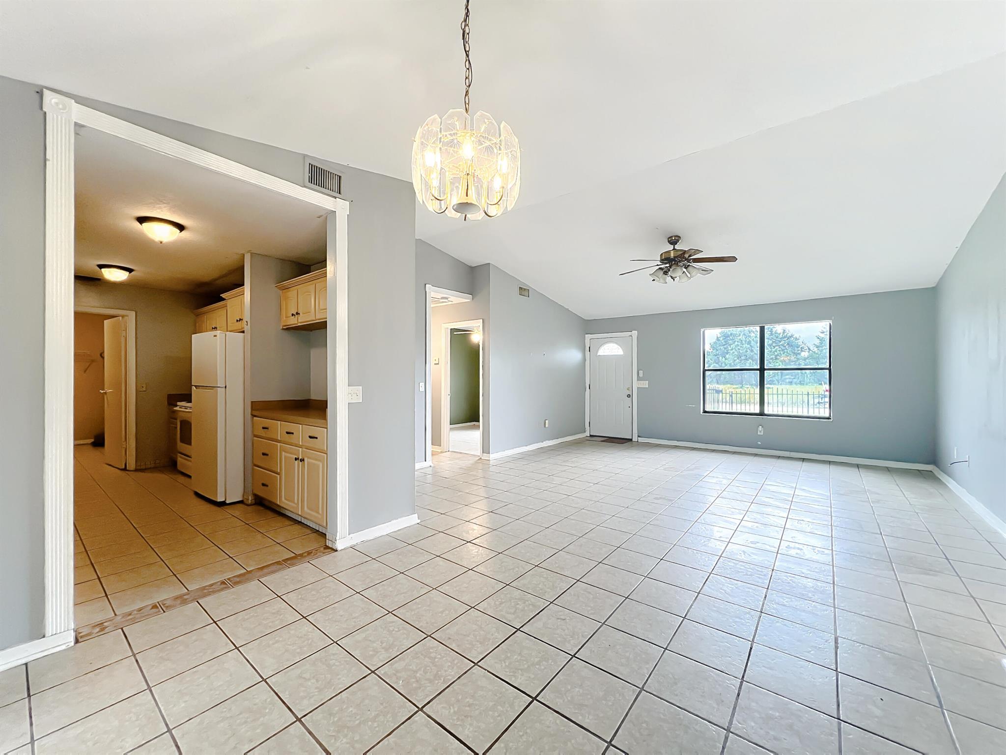 SILVER SPRINGS SHORES UNI - Residential