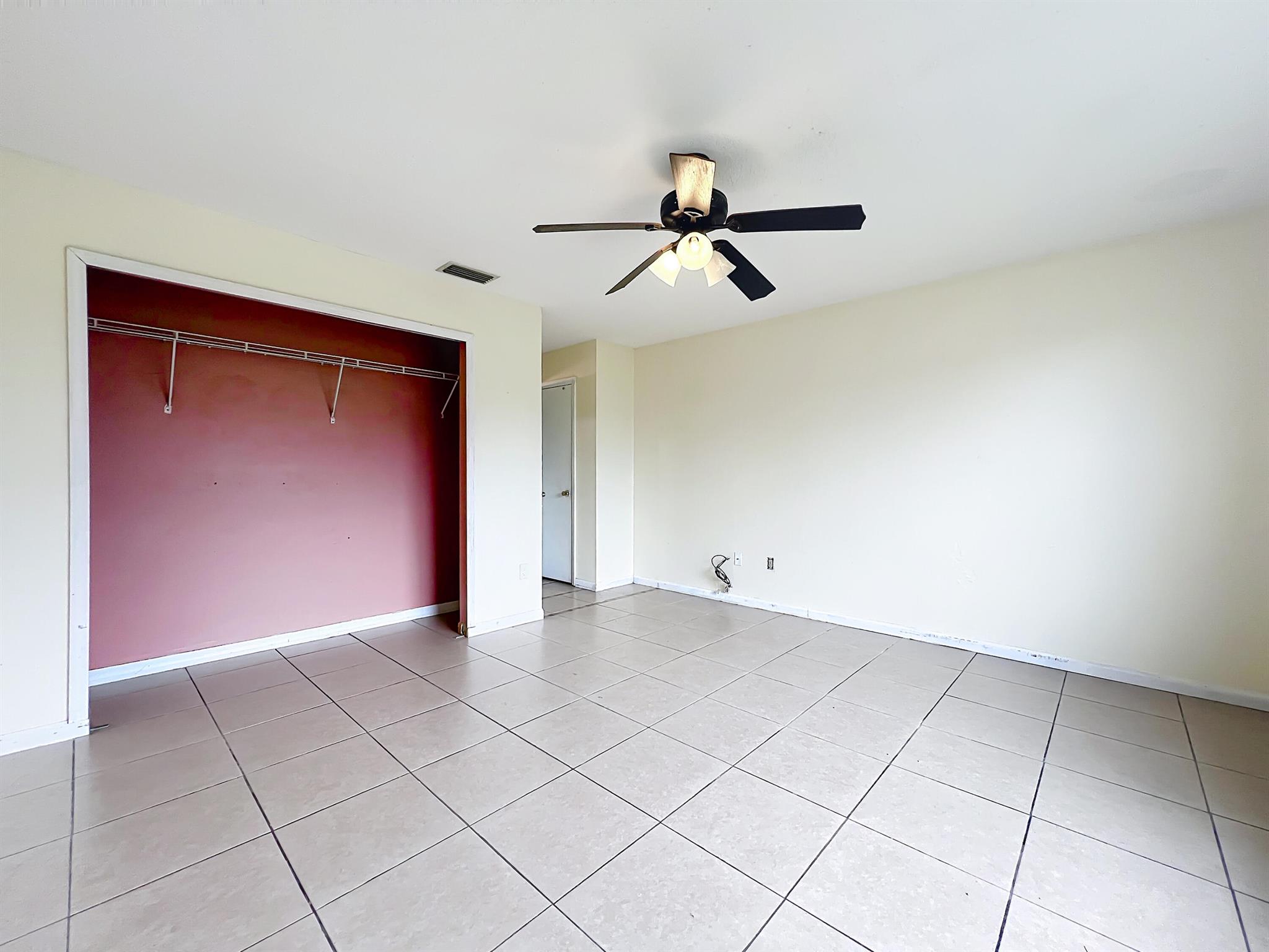 SILVER SPRINGS SHORES UNI - Residential