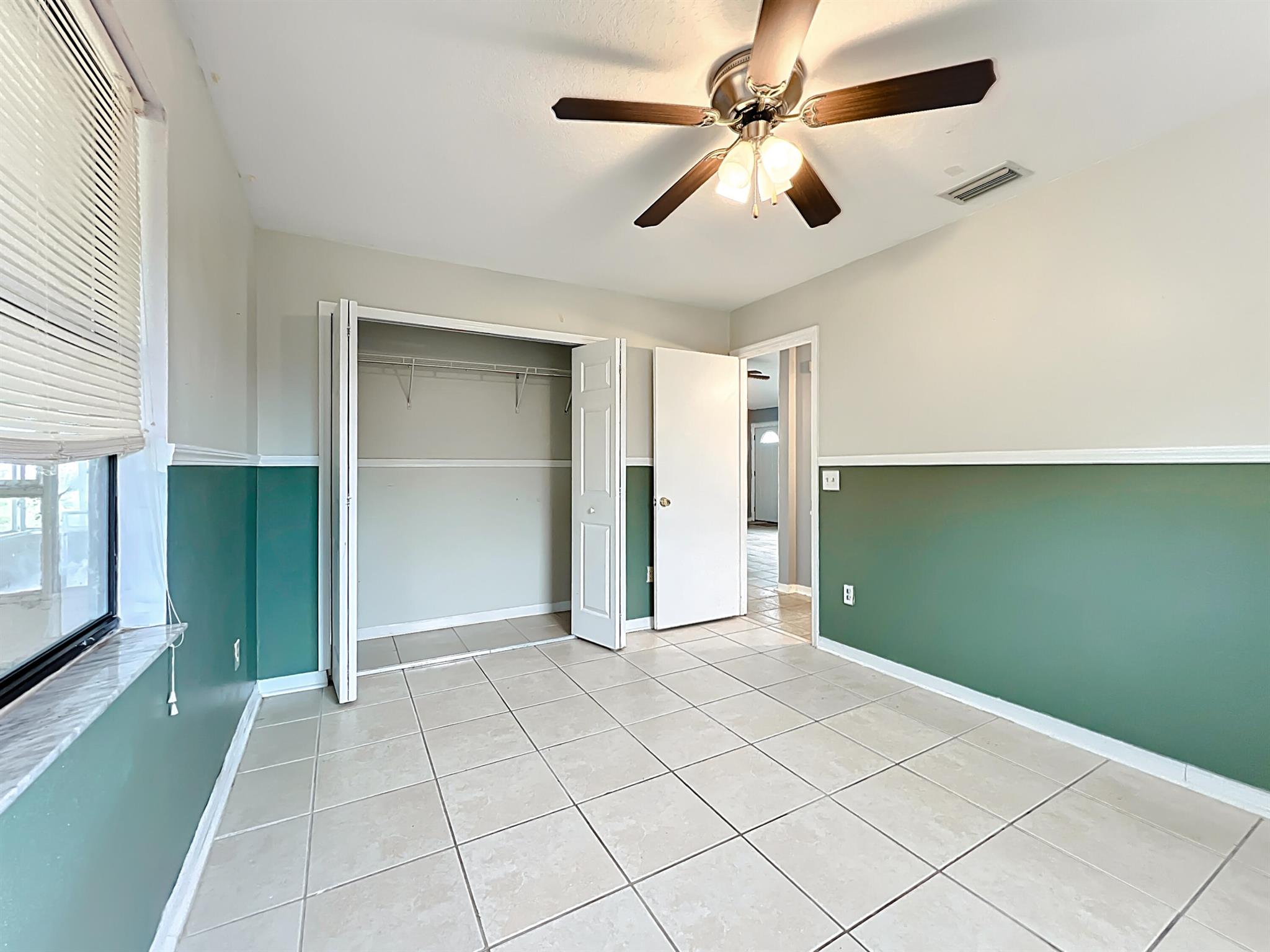 SILVER SPRINGS SHORES UNI - Residential