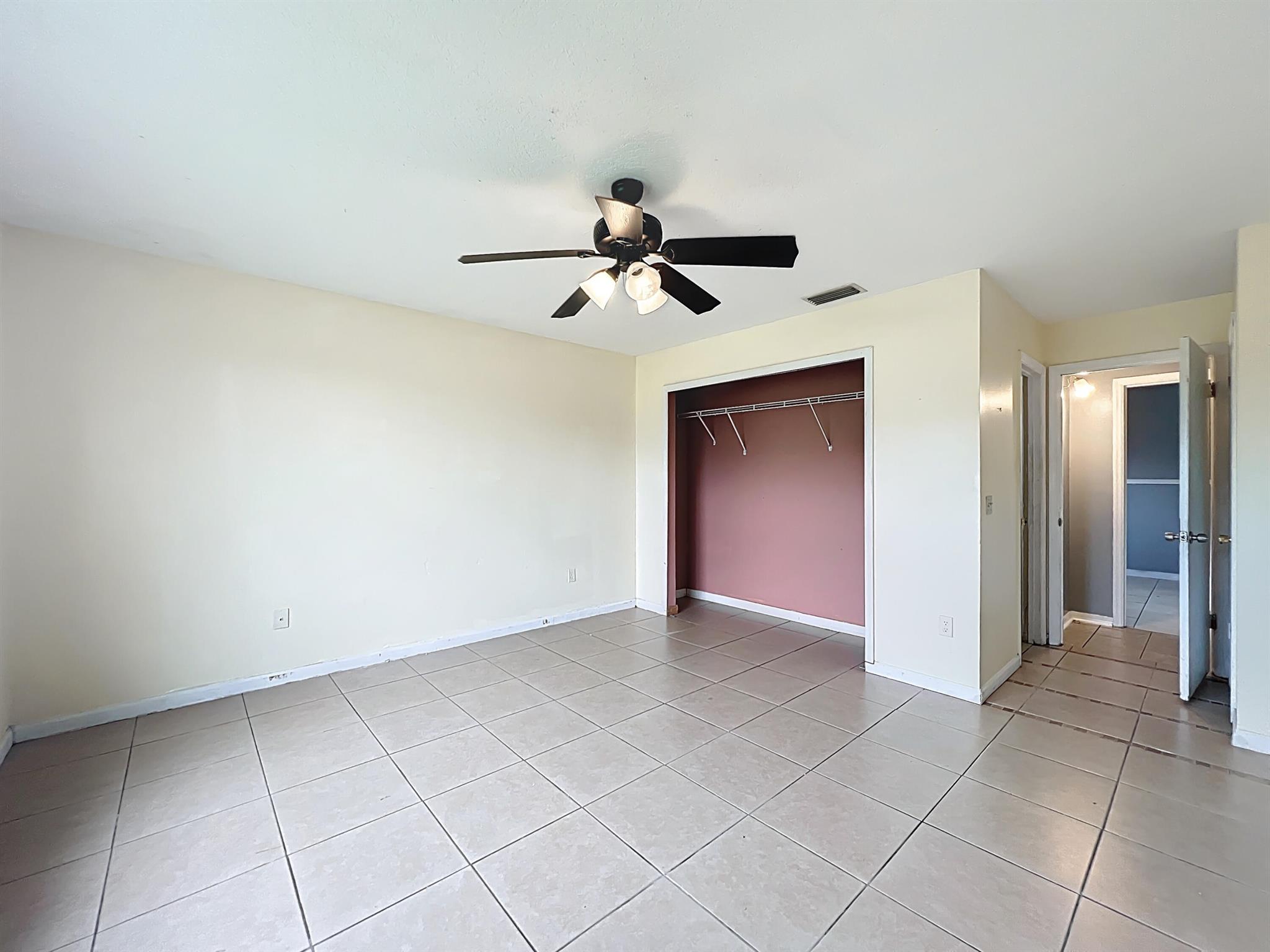 SILVER SPRINGS SHORES UNI - Residential