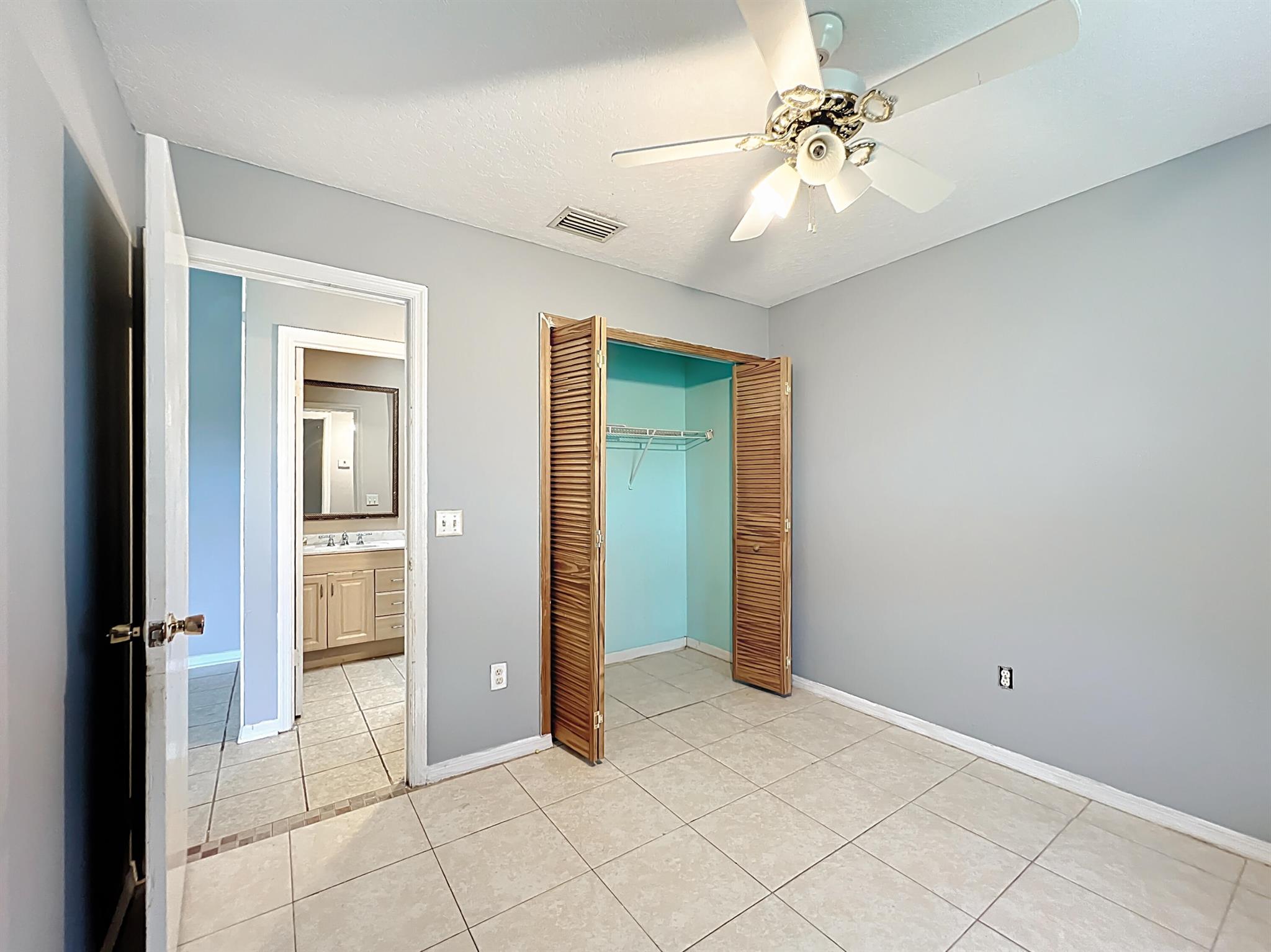 SILVER SPRINGS SHORES UNI - Residential