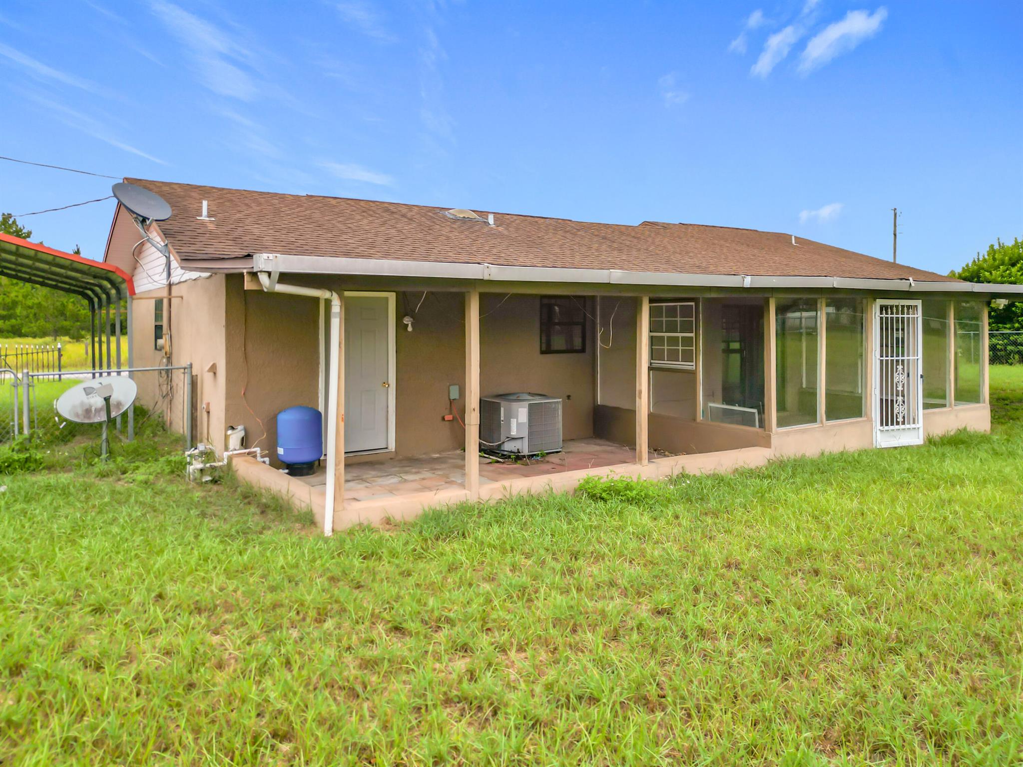 SILVER SPRINGS SHORES UNI - Residential