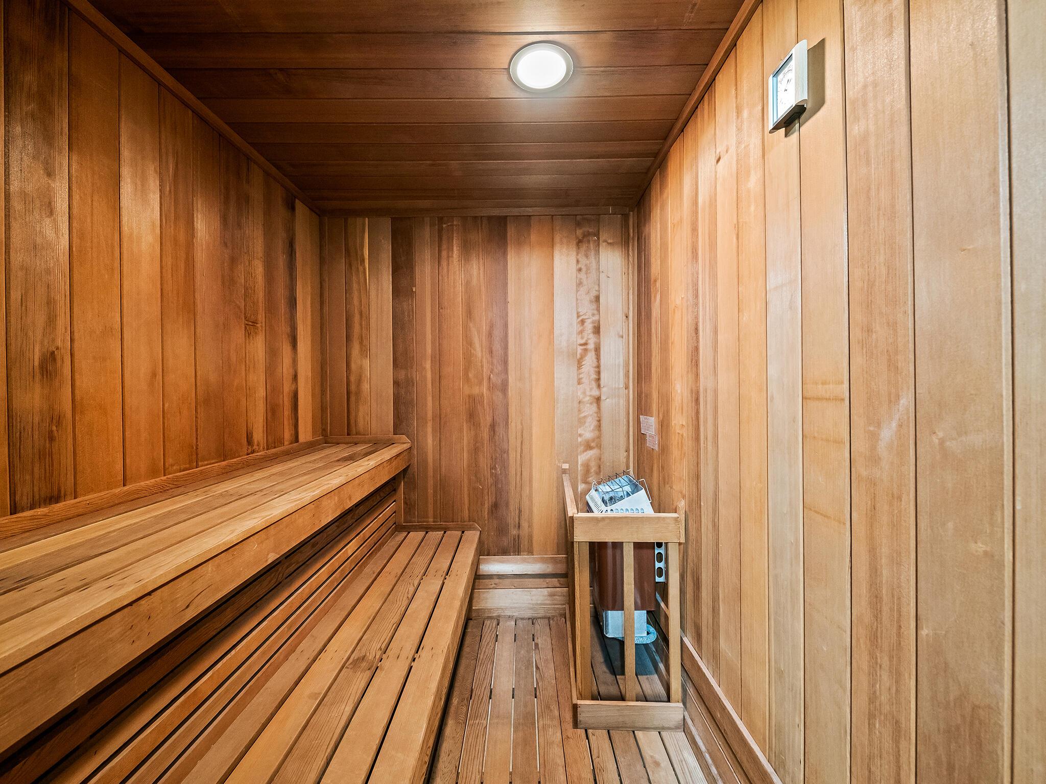 HIGHLANDS PLACE - Residential