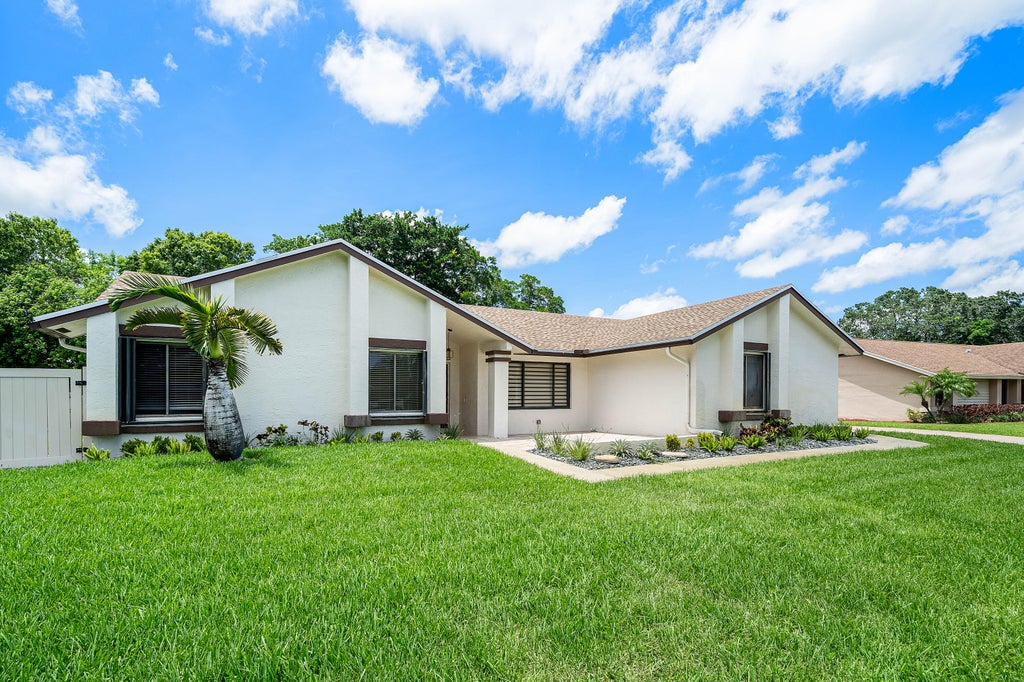 Photo of 18235 104th Terrace S, Boca Raton, FL 33498 (MLS # B26037402)