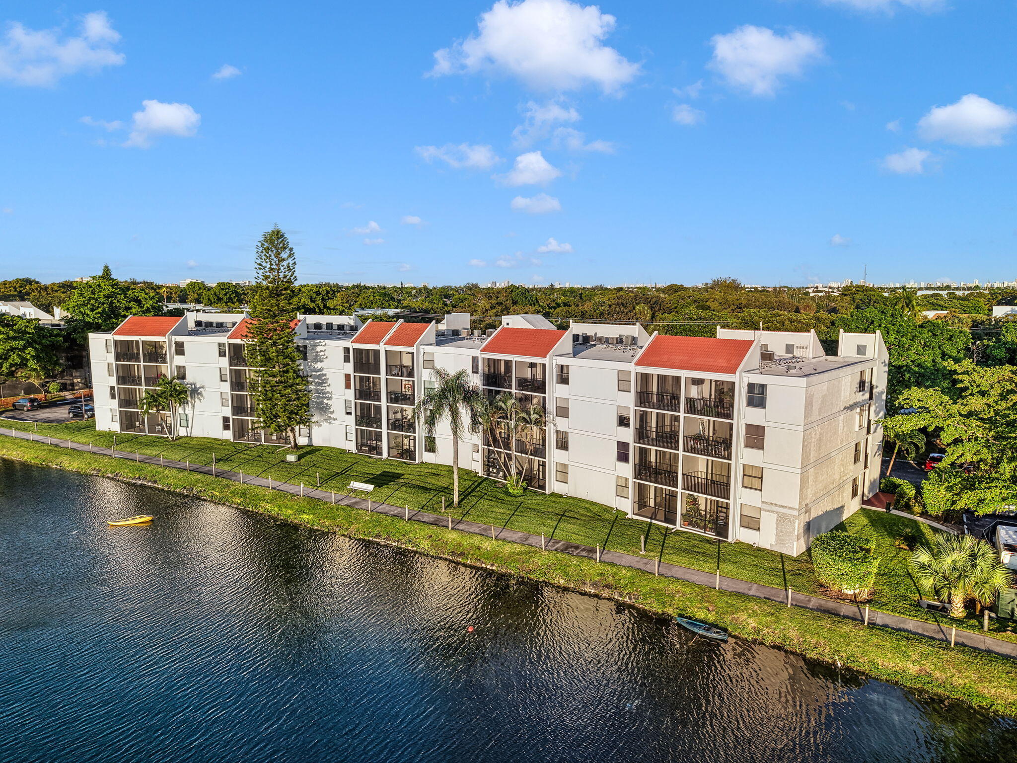 110 Lake Emerald Drive Unit 303