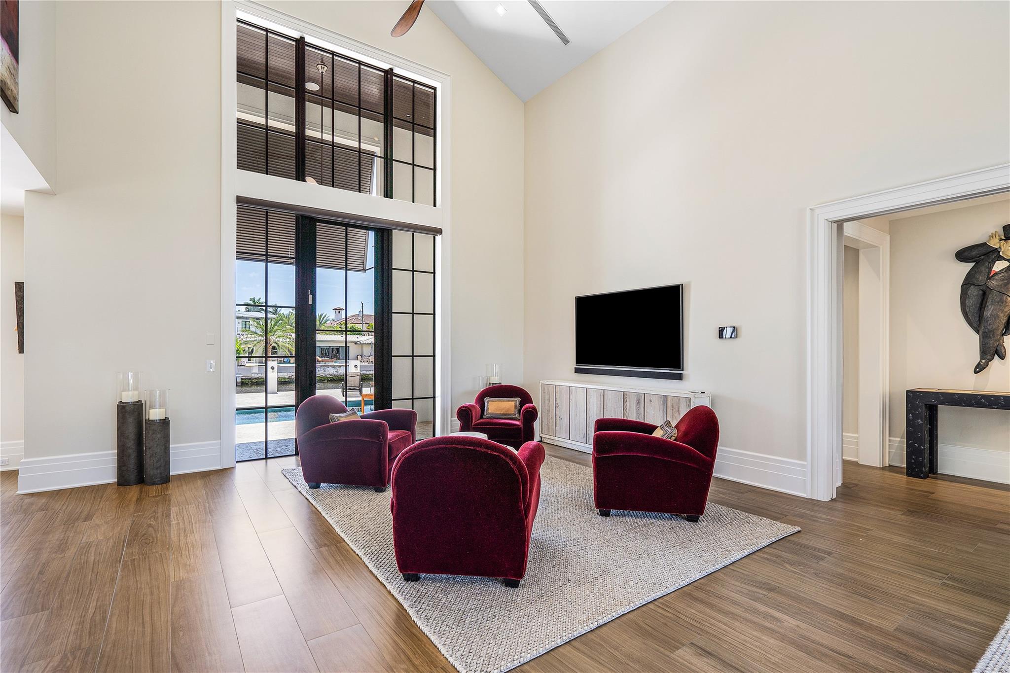 Venice 6-4 B - Residential