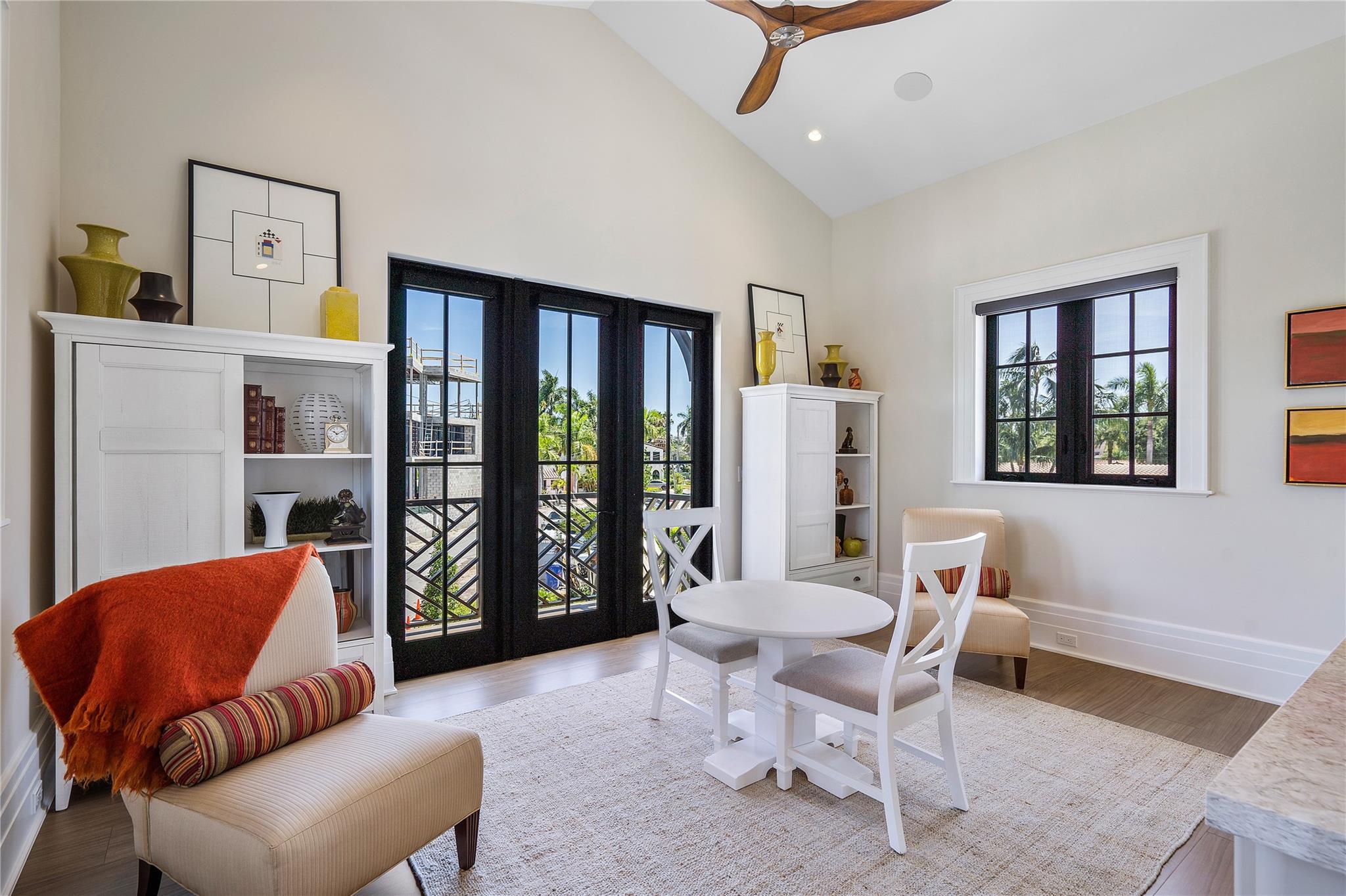 Venice 6-4 B - Residential