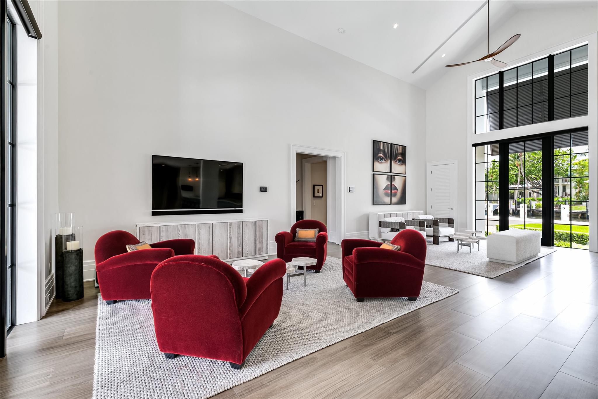 Venice 6-4 B - Residential