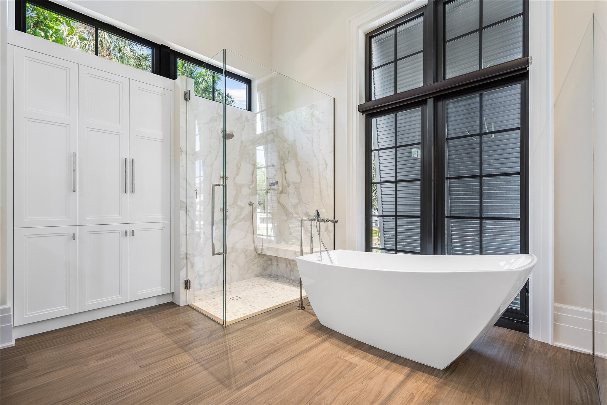 Venice 6-4 B - Residential