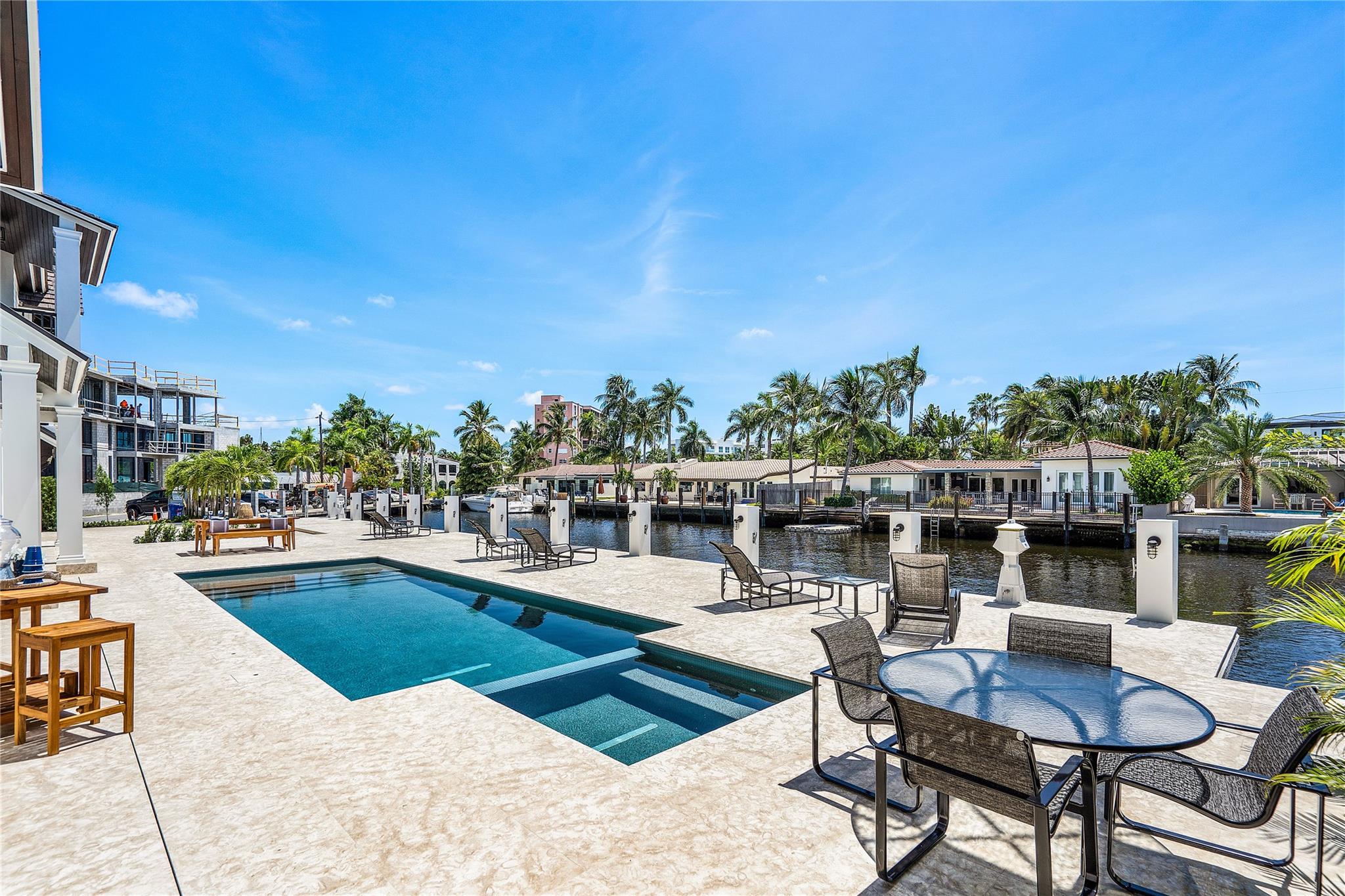 Venice 6-4 B - Residential