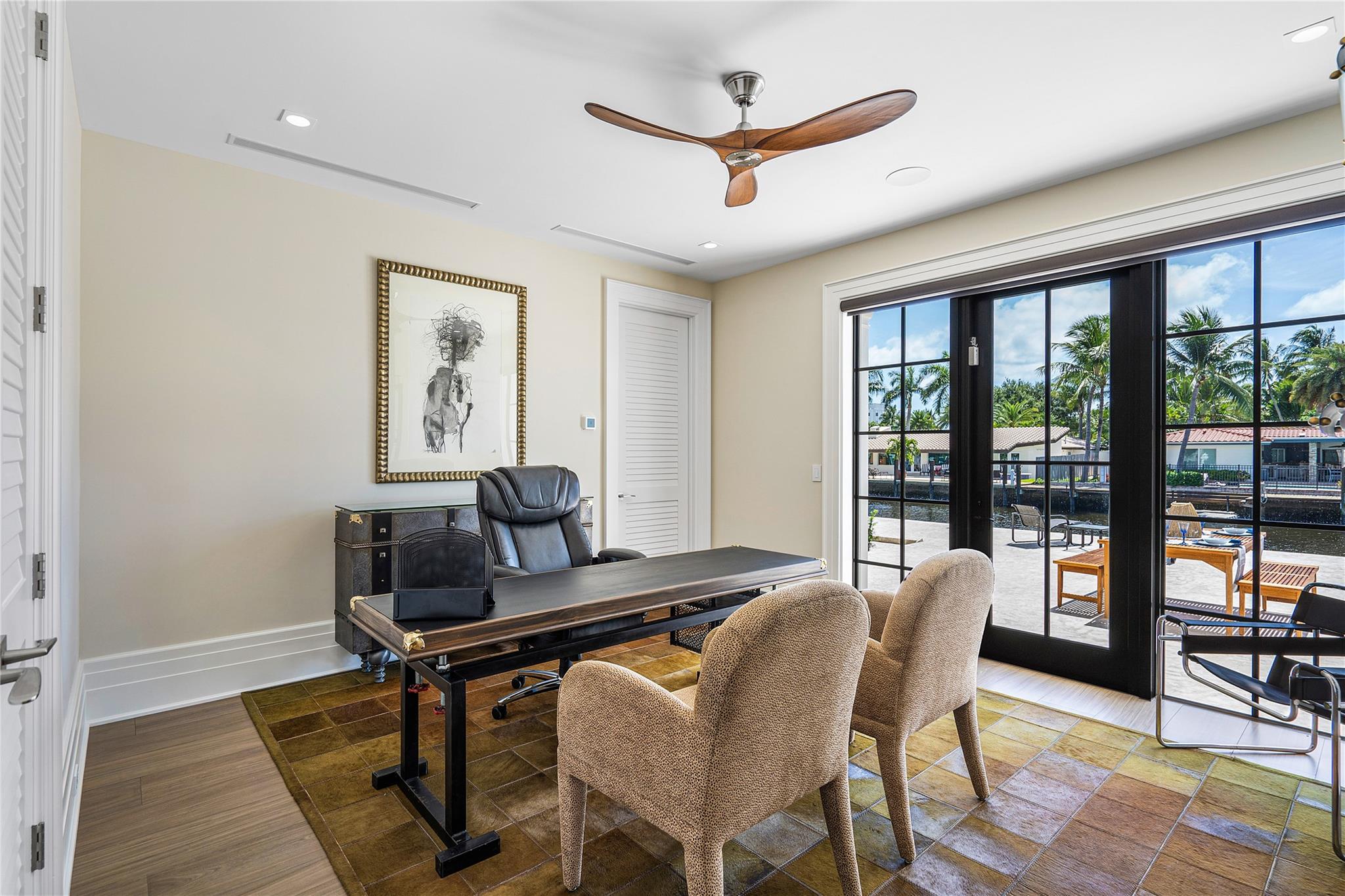 Venice 6-4 B - Residential