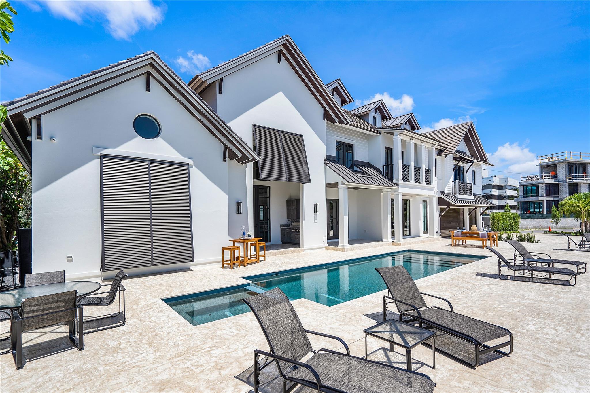 Venice 6-4 B - Residential