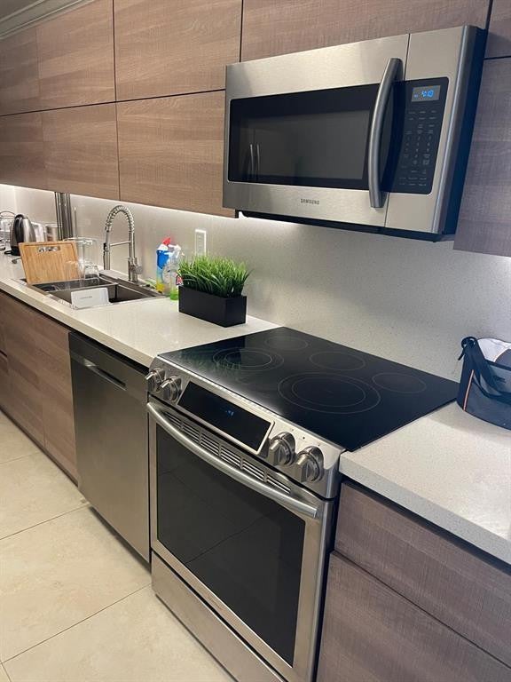 3000 S Ocean Drive 302, Hollywood FL 33019