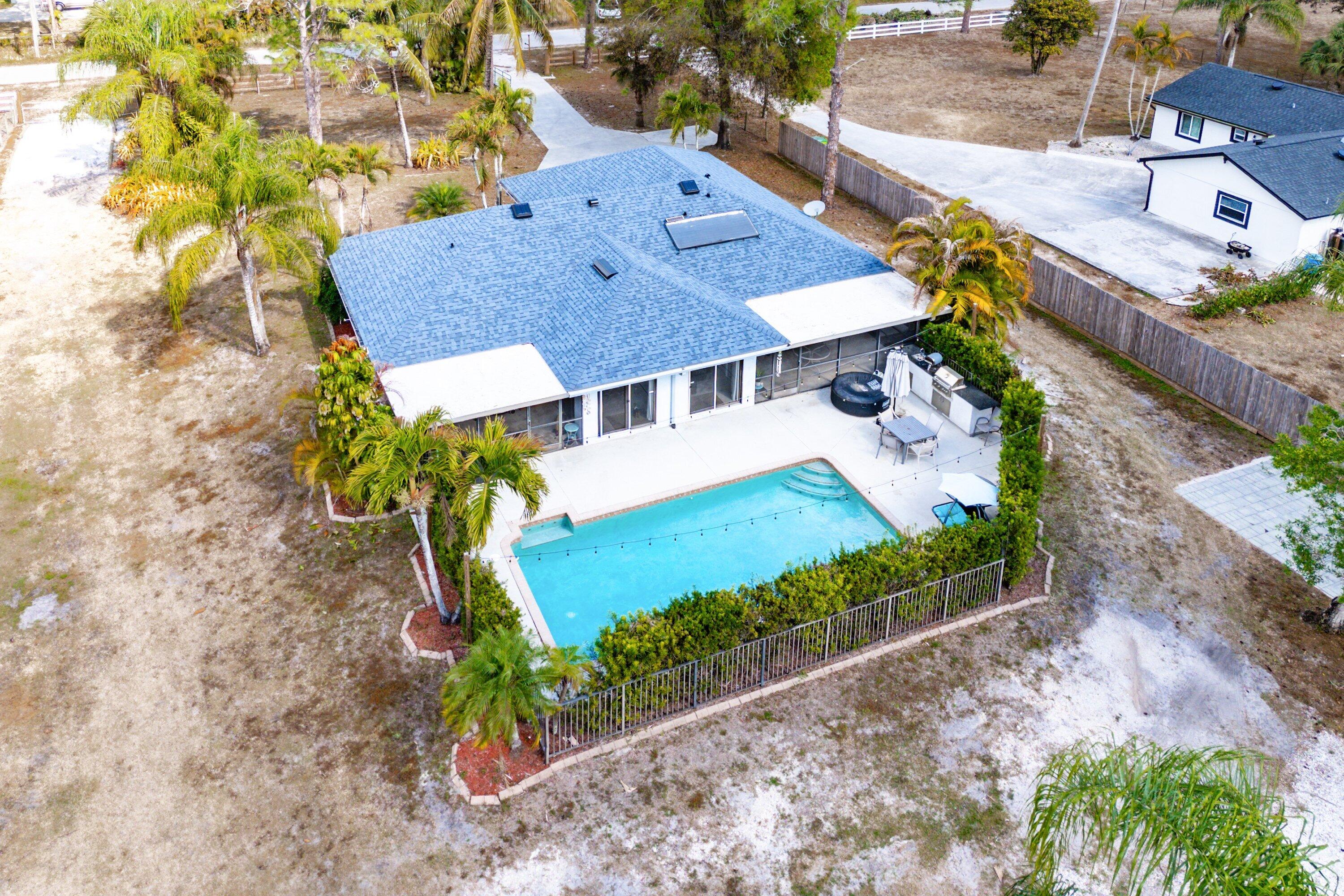 LOXAHATCHEE GROVES - Residential