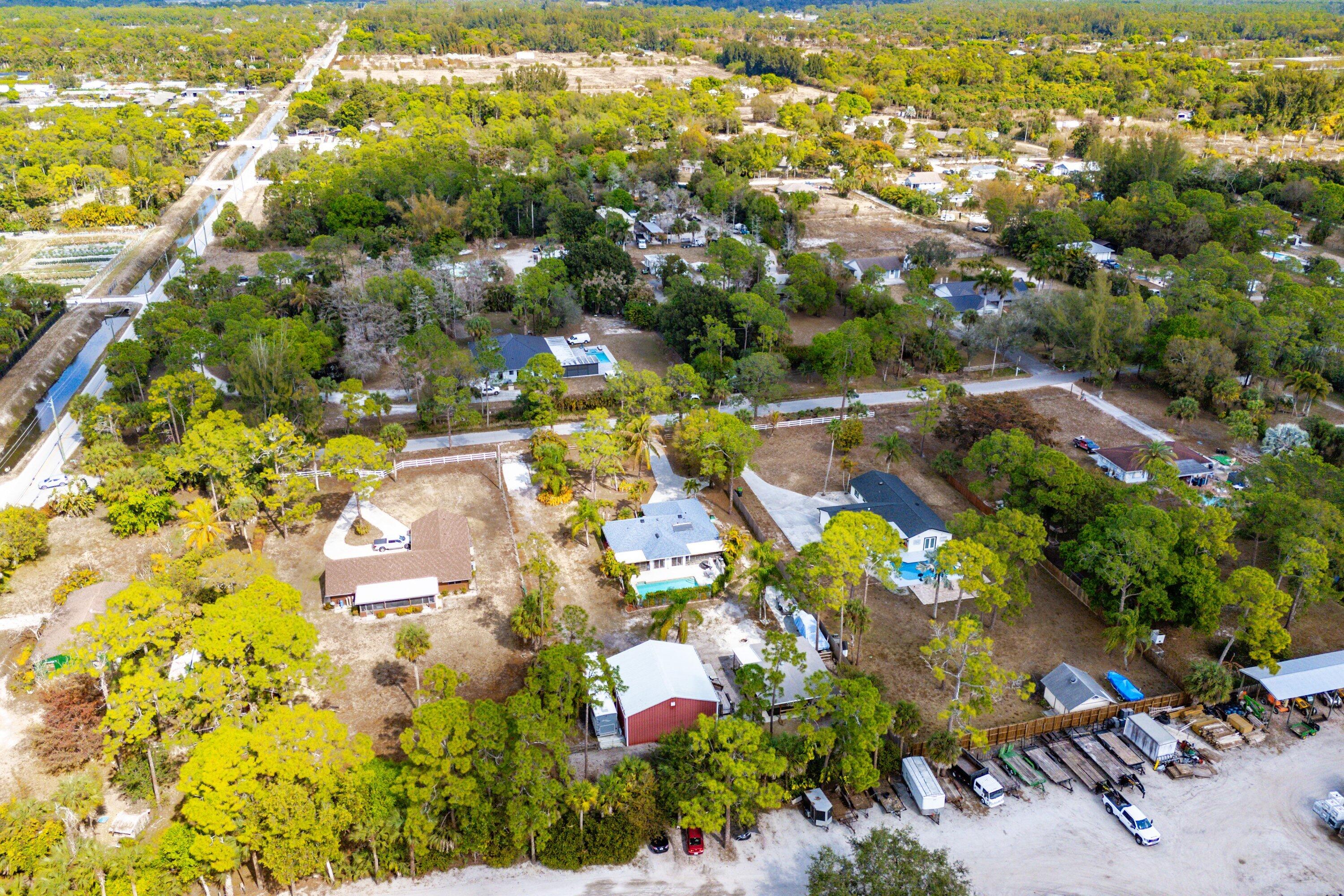 LOXAHATCHEE GROVES - Residential