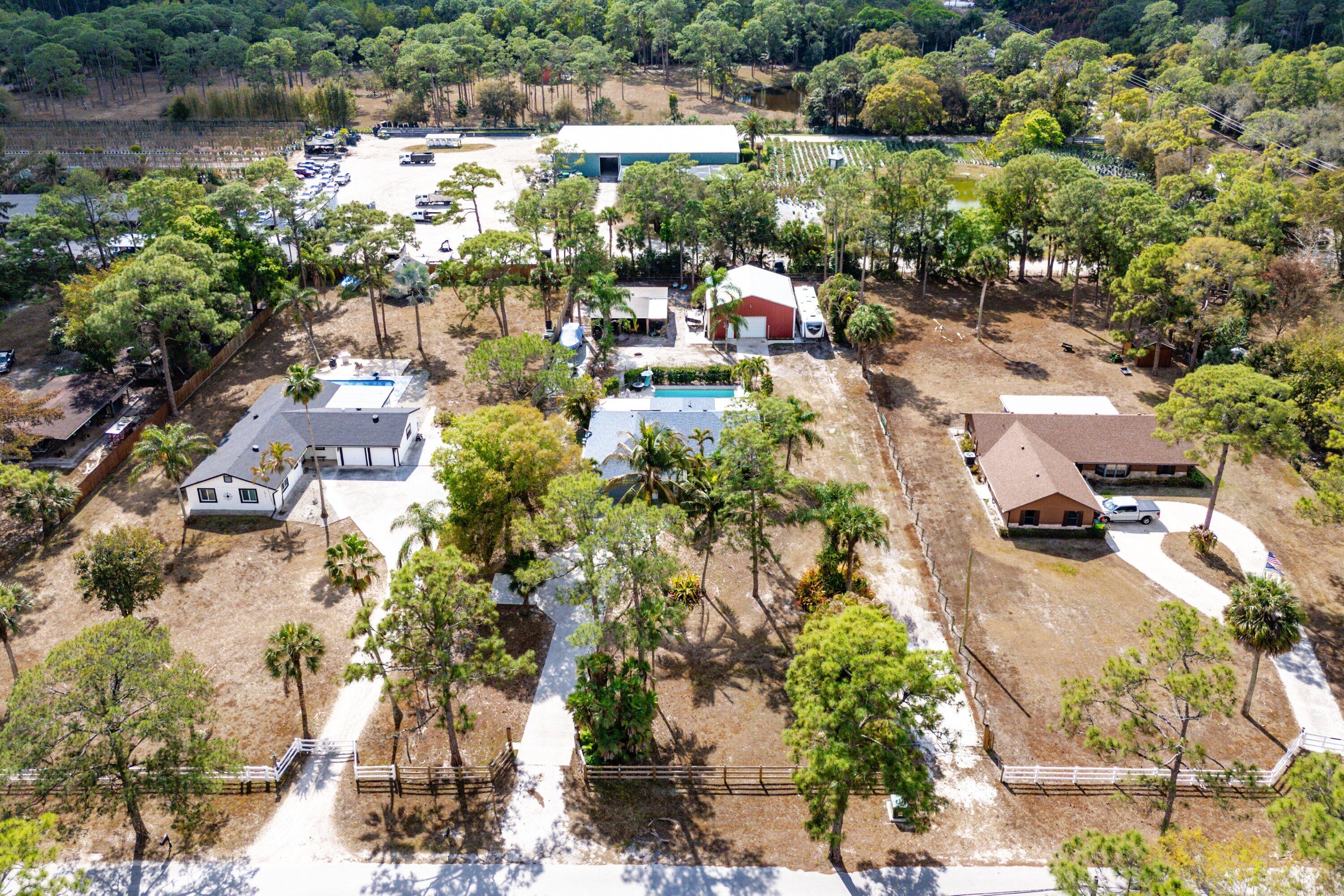 LOXAHATCHEE GROVES - Residential