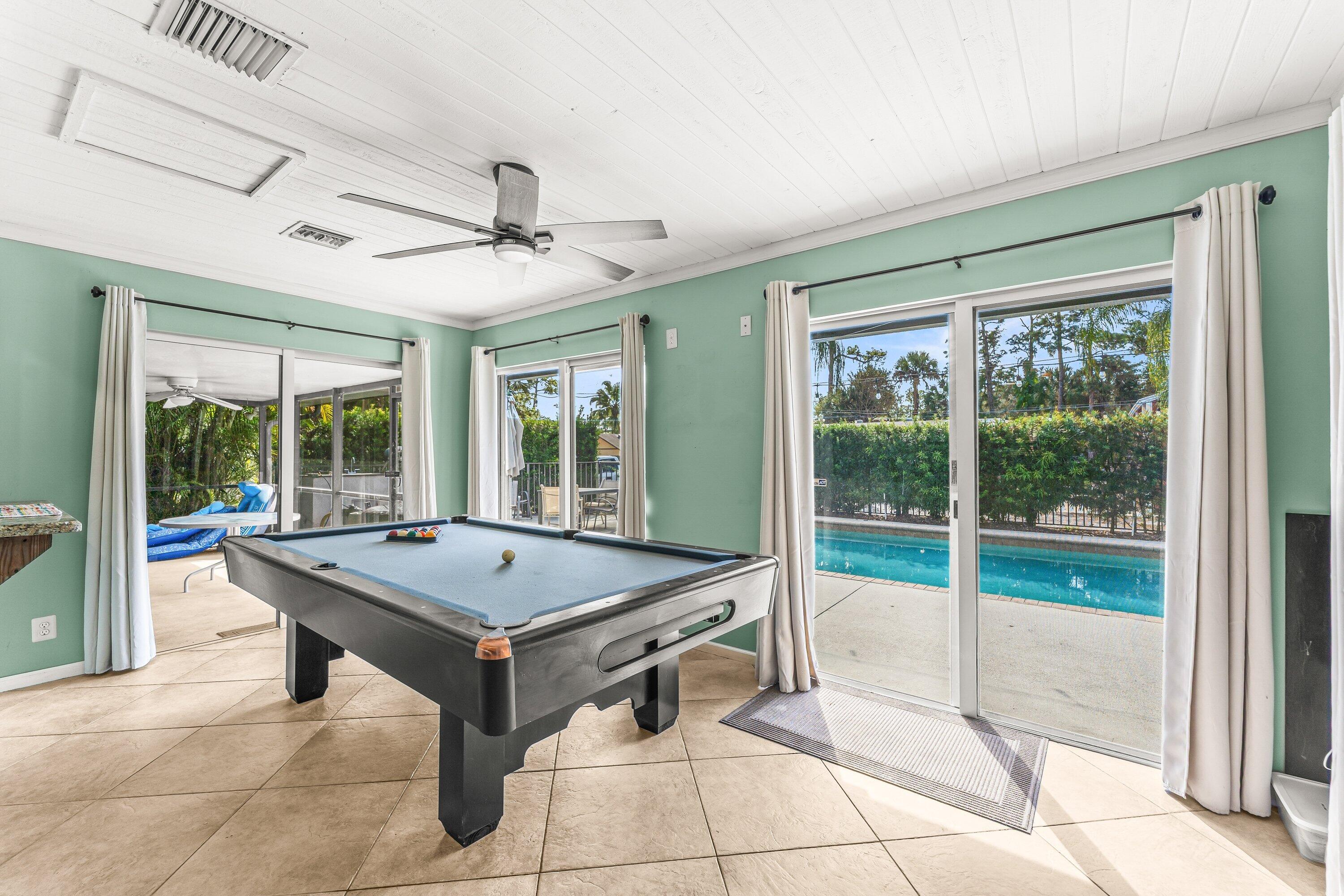 LOXAHATCHEE GROVES - Residential