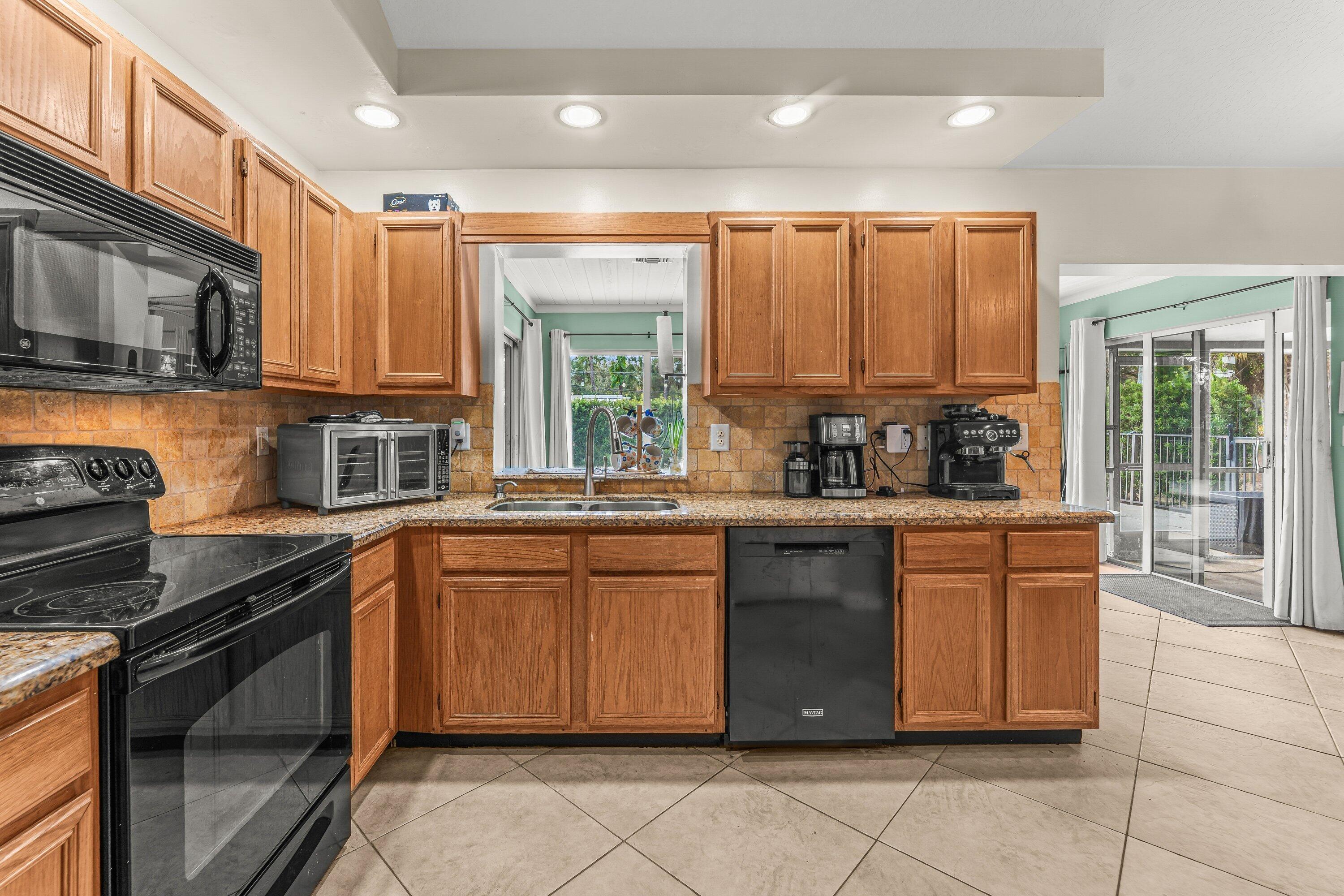 LOXAHATCHEE GROVES - Residential