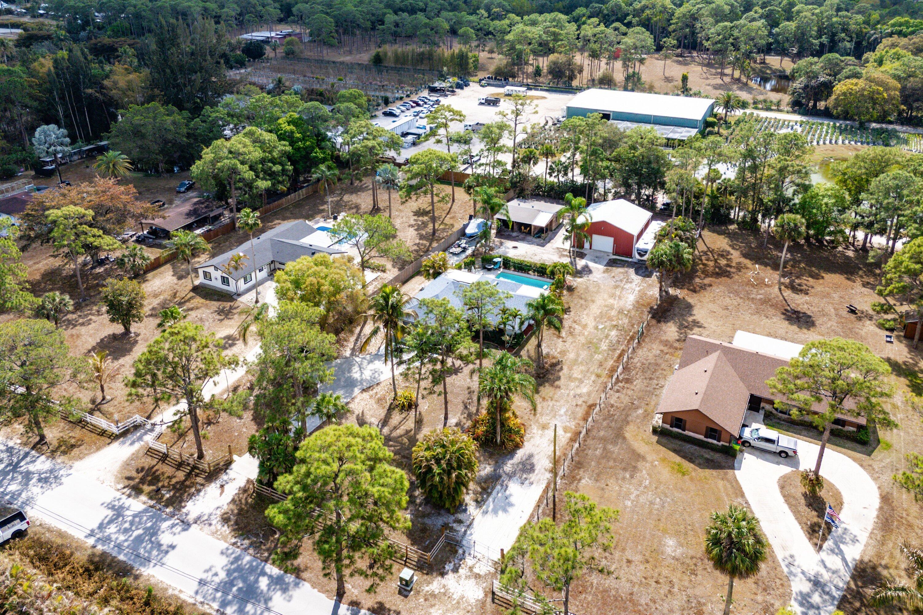 LOXAHATCHEE GROVES - Residential