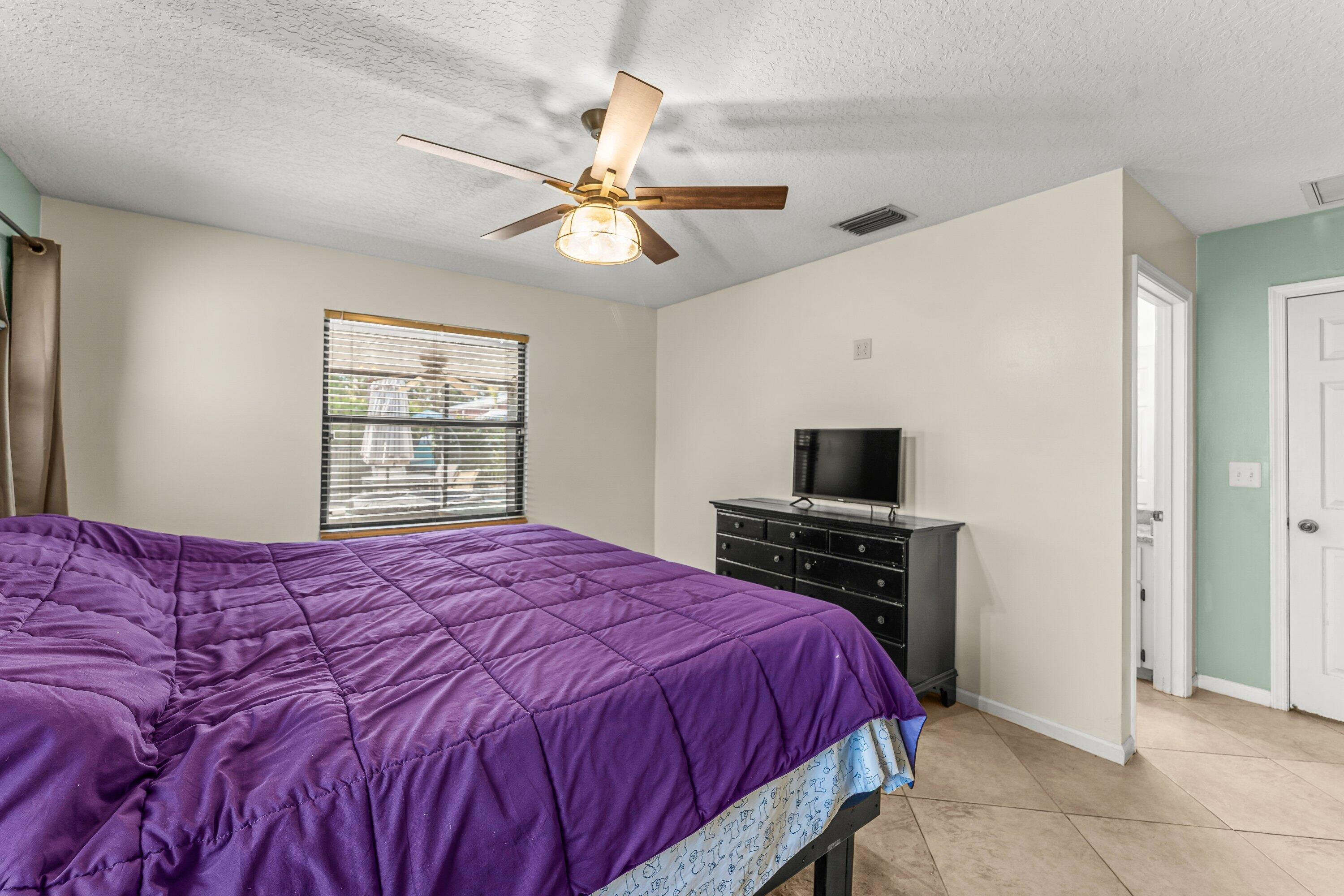 LOXAHATCHEE GROVES - Residential