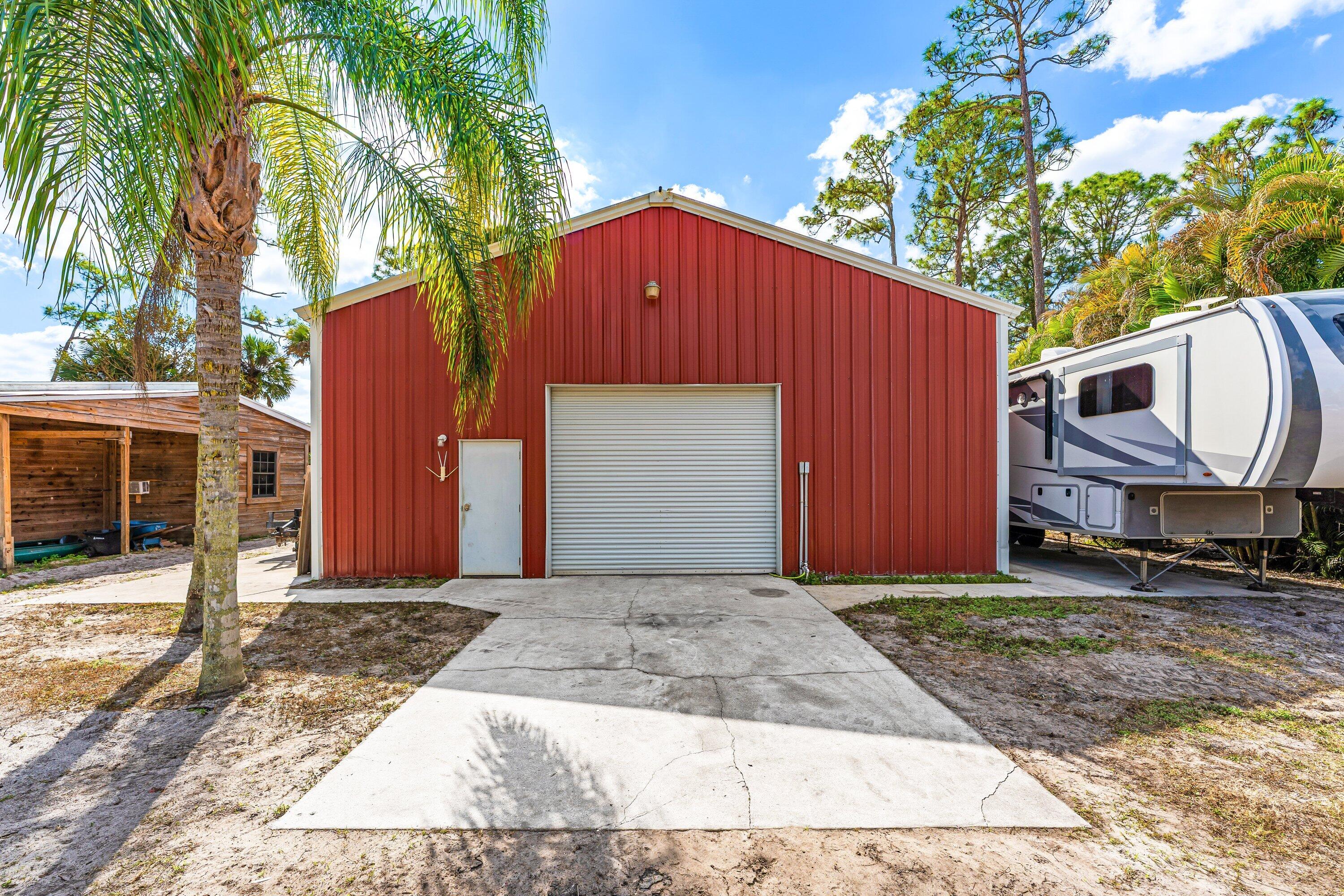 LOXAHATCHEE GROVES - Residential