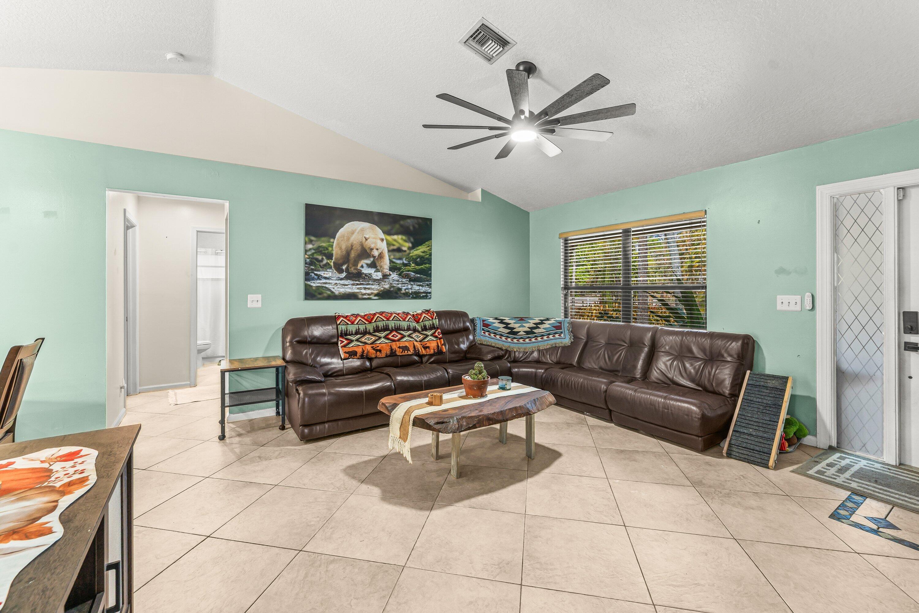 LOXAHATCHEE GROVES - Residential