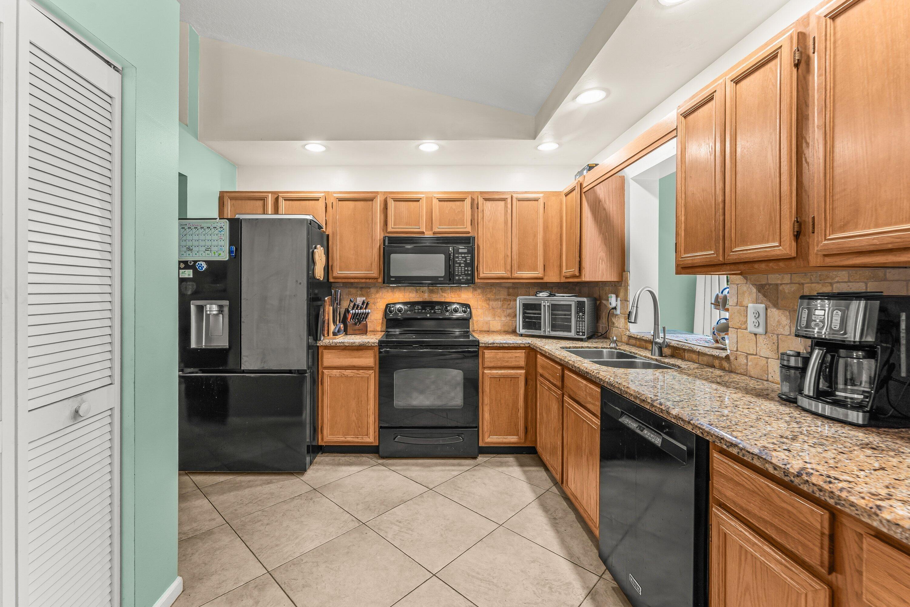 LOXAHATCHEE GROVES - Residential