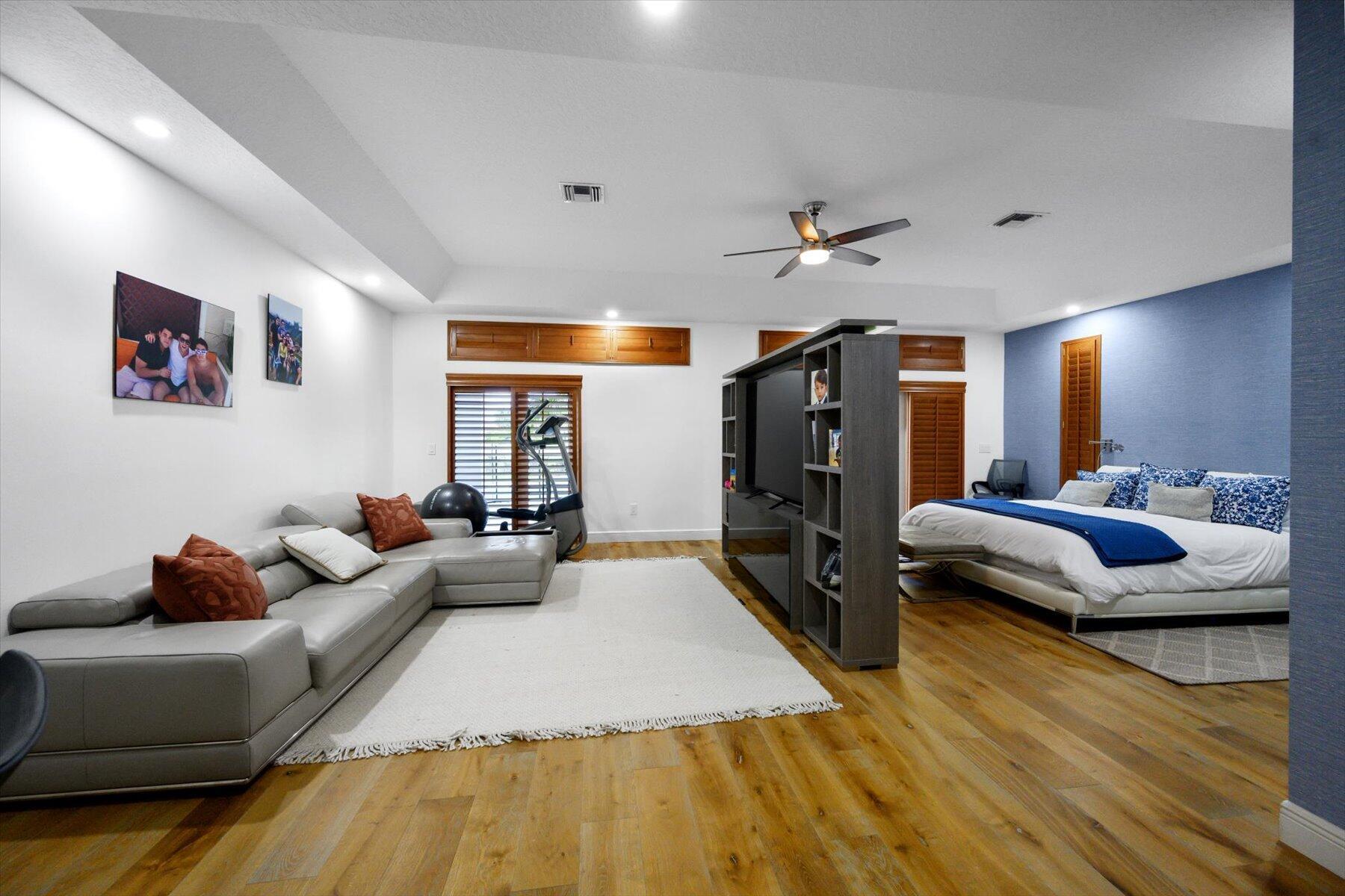 WELLINGTON AERO CLUB OF THE LANDINGS AT WELLINGTON - Residential