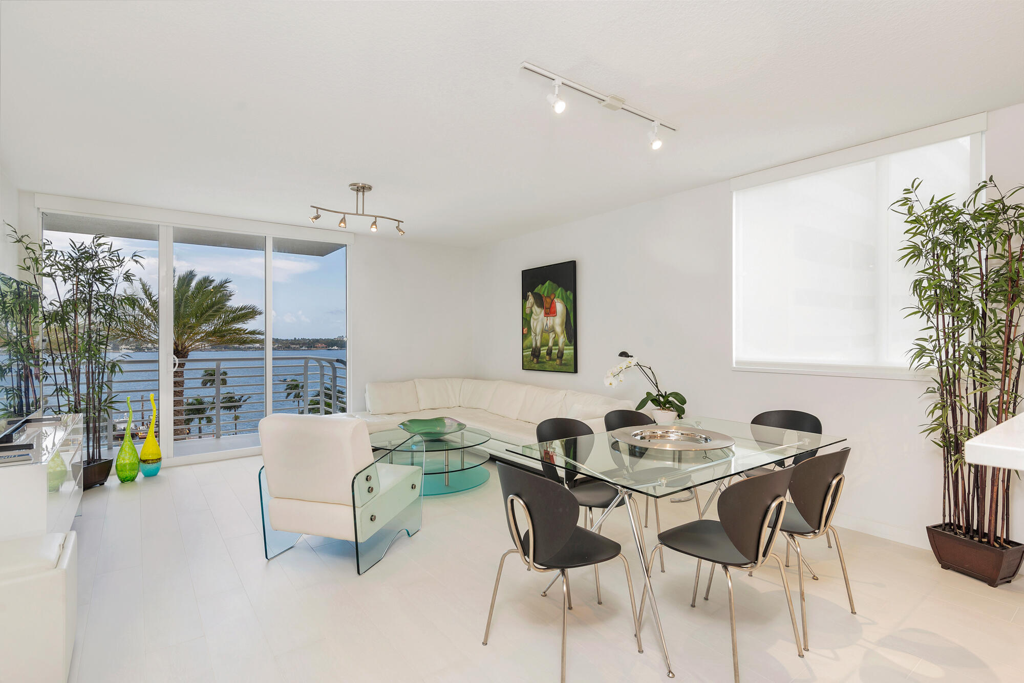 SLADE CONDO - Residential