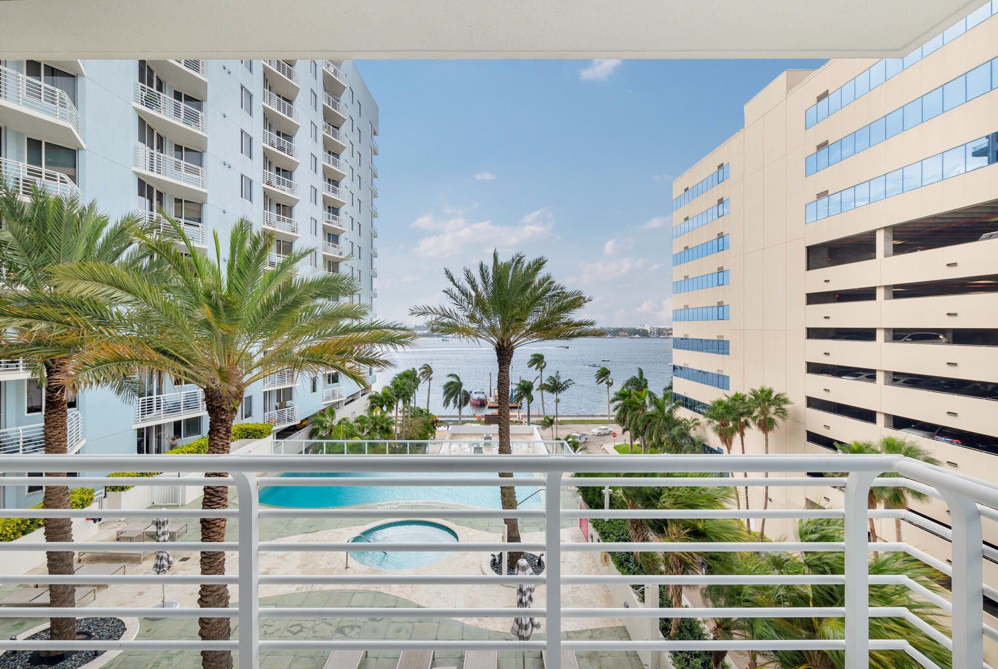 SLADE CONDO - Residential