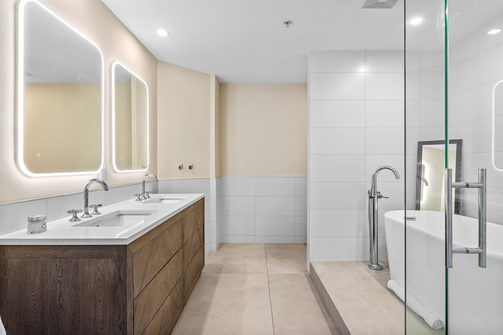 Olde Village Pointe Condo - Residential Lease