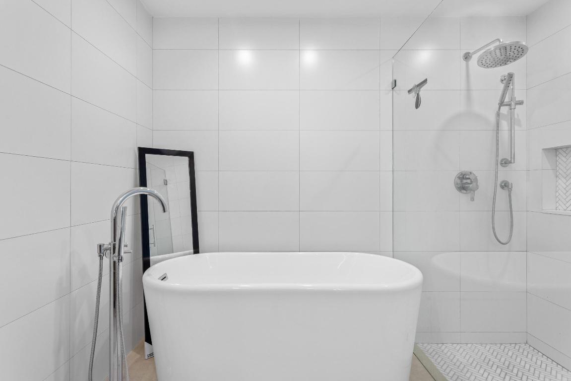 Olde Village Pointe Condominium - Residential Lease