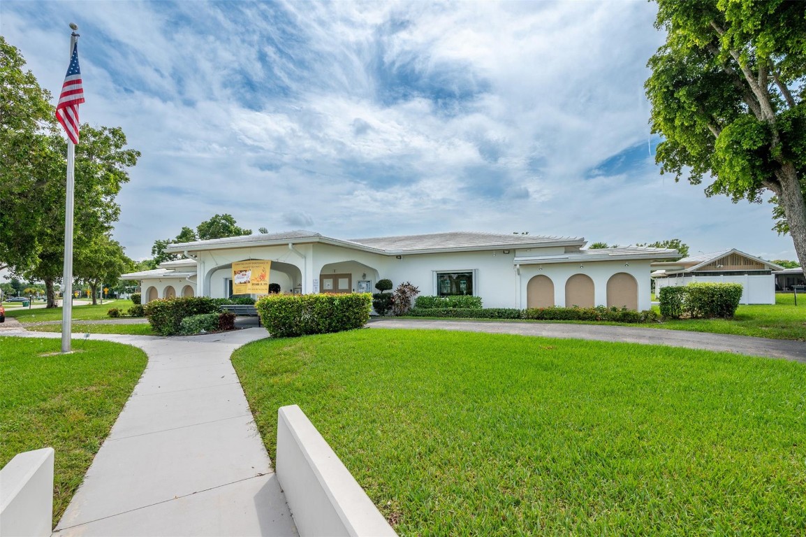 Mainlands Of Tamarac Lake - Residential