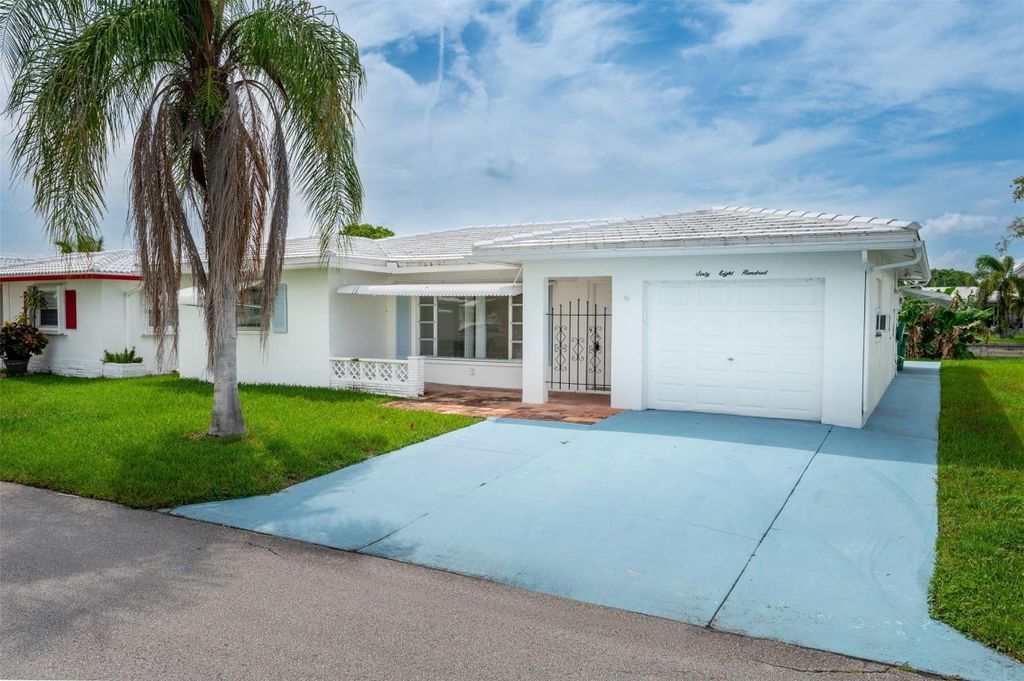 Photo of 6800 NW 74th Place, Tamarac, FL 33321 (MLS # F10525677)