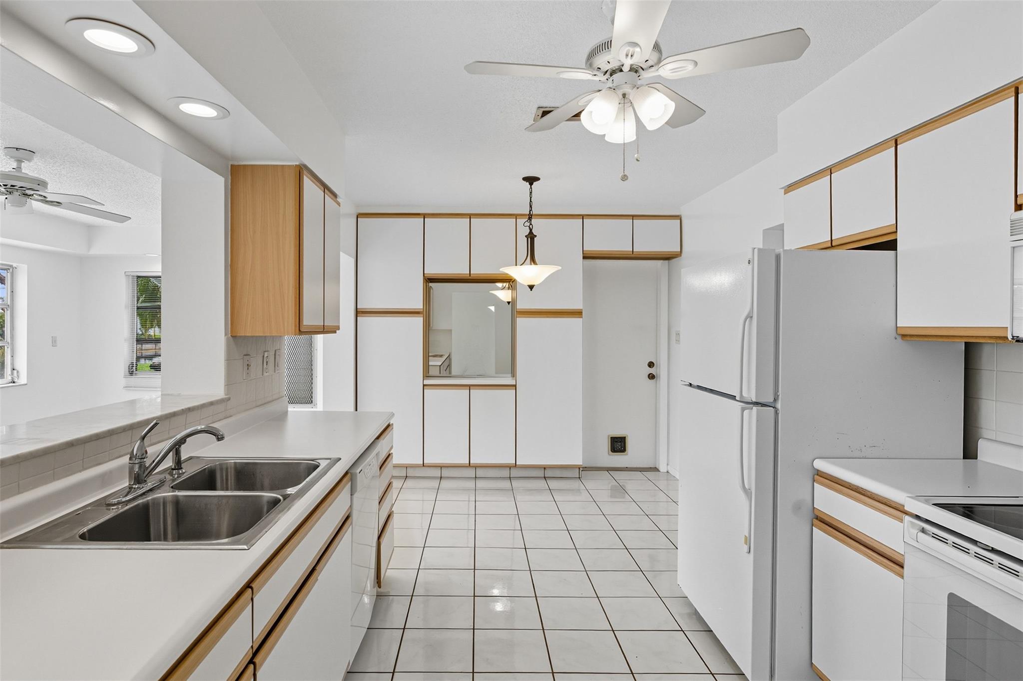 Mainlands Of Tamarac Lake - Residential