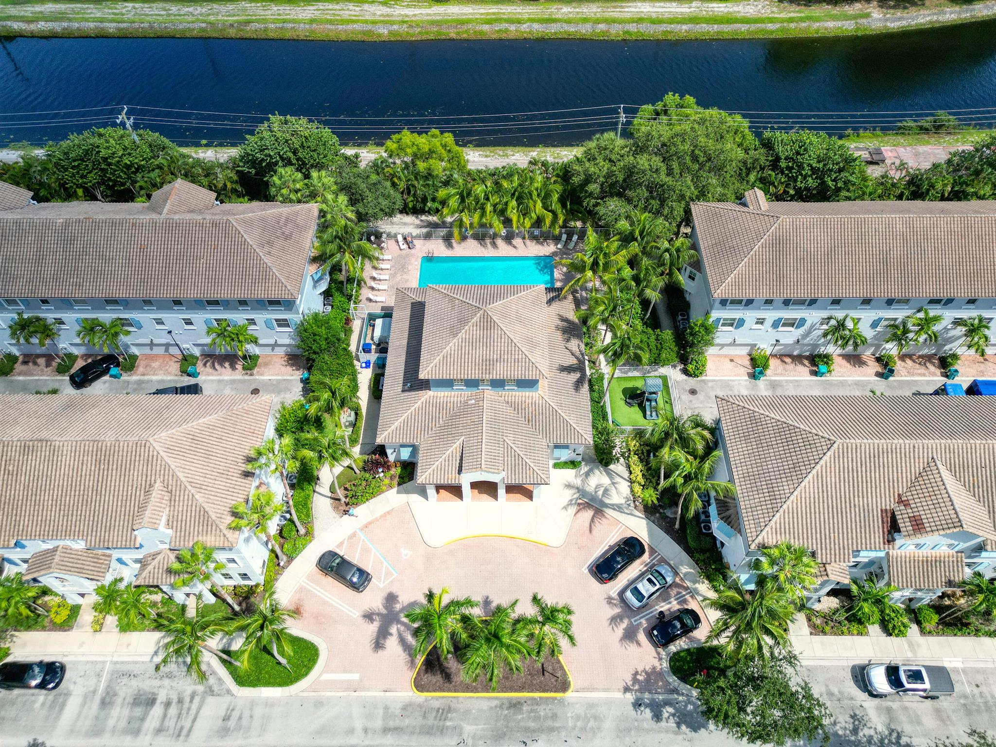 RENAISSANCE COMMONS PUD - Residential Lease