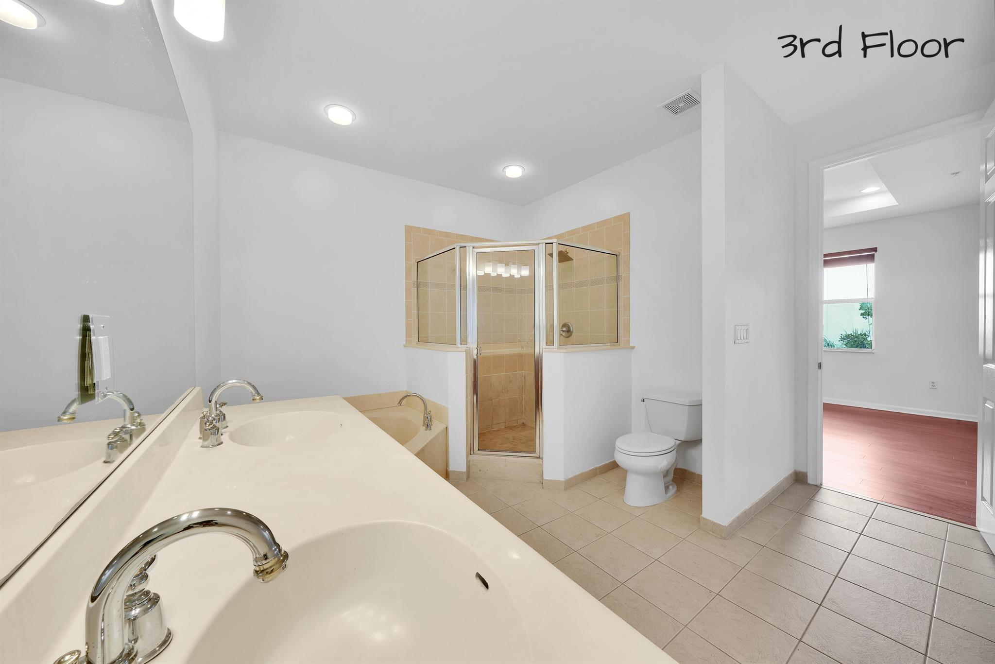 RENAISSANCE COMMONS PUD - Residential Lease