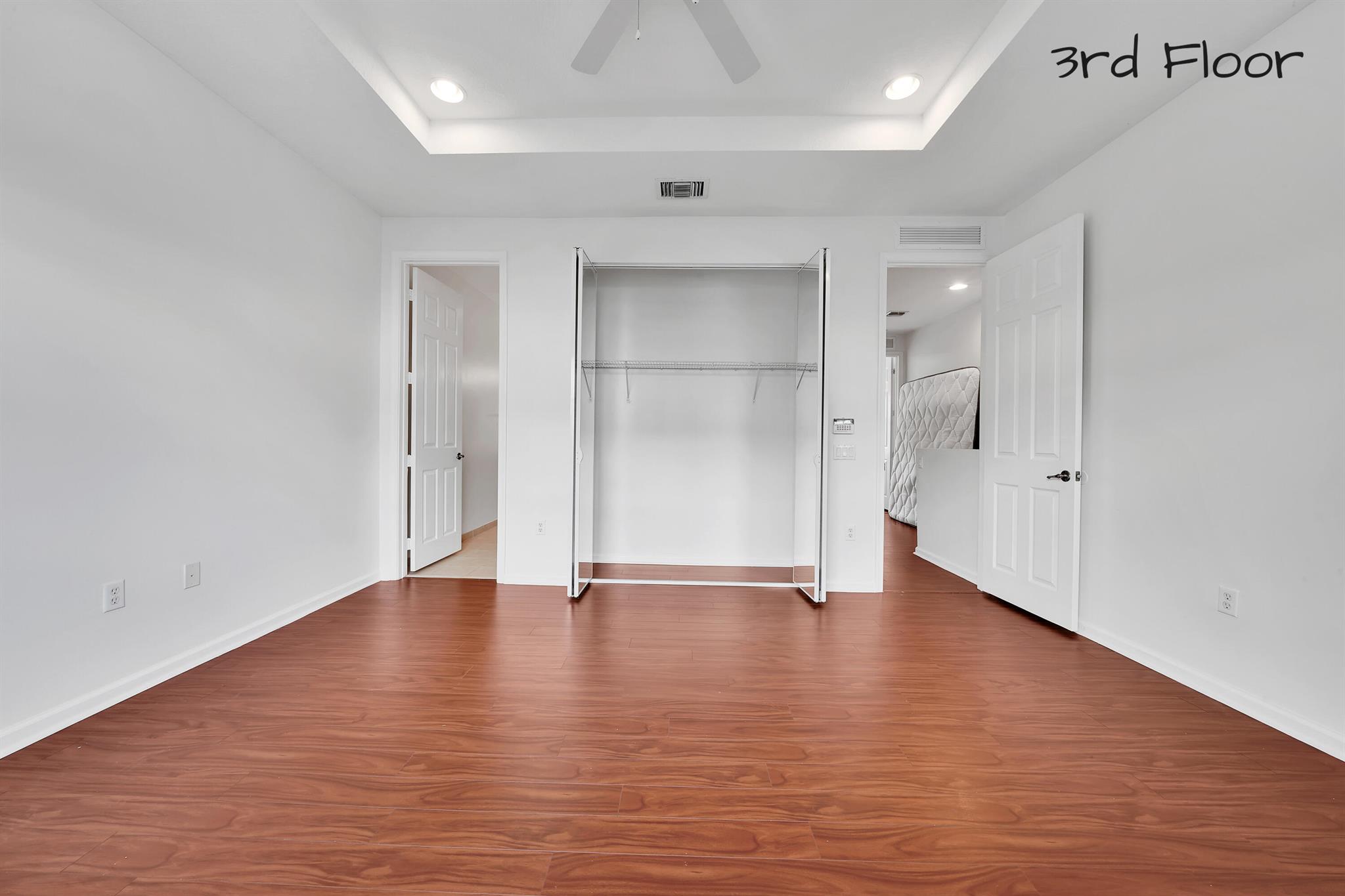 RENAISSANCE COMMONS PUD - Residential Lease