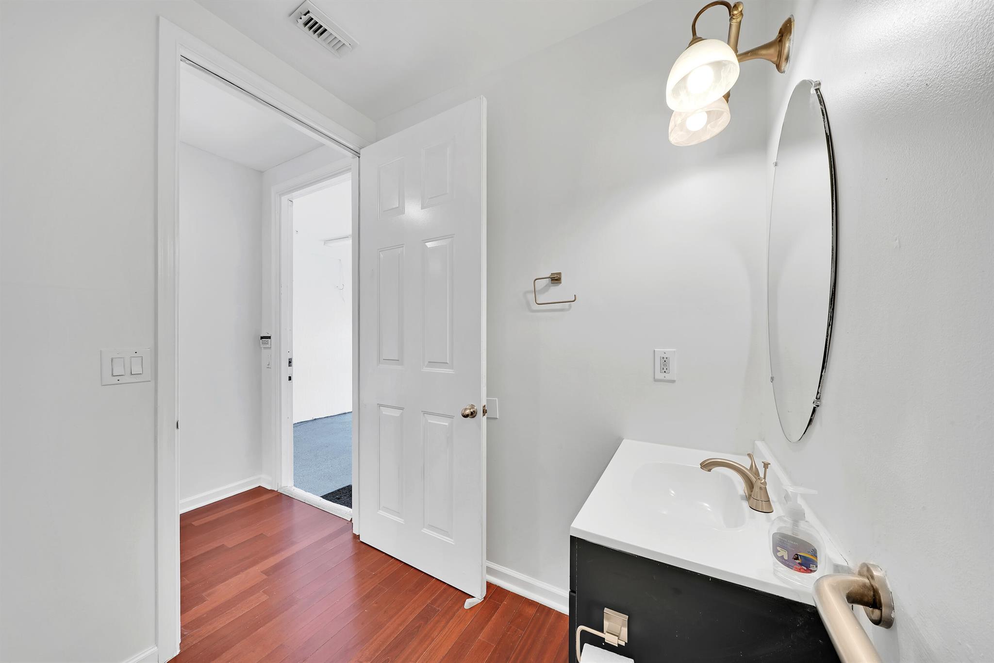 RENAISSANCE COMMONS PUD - Residential Lease