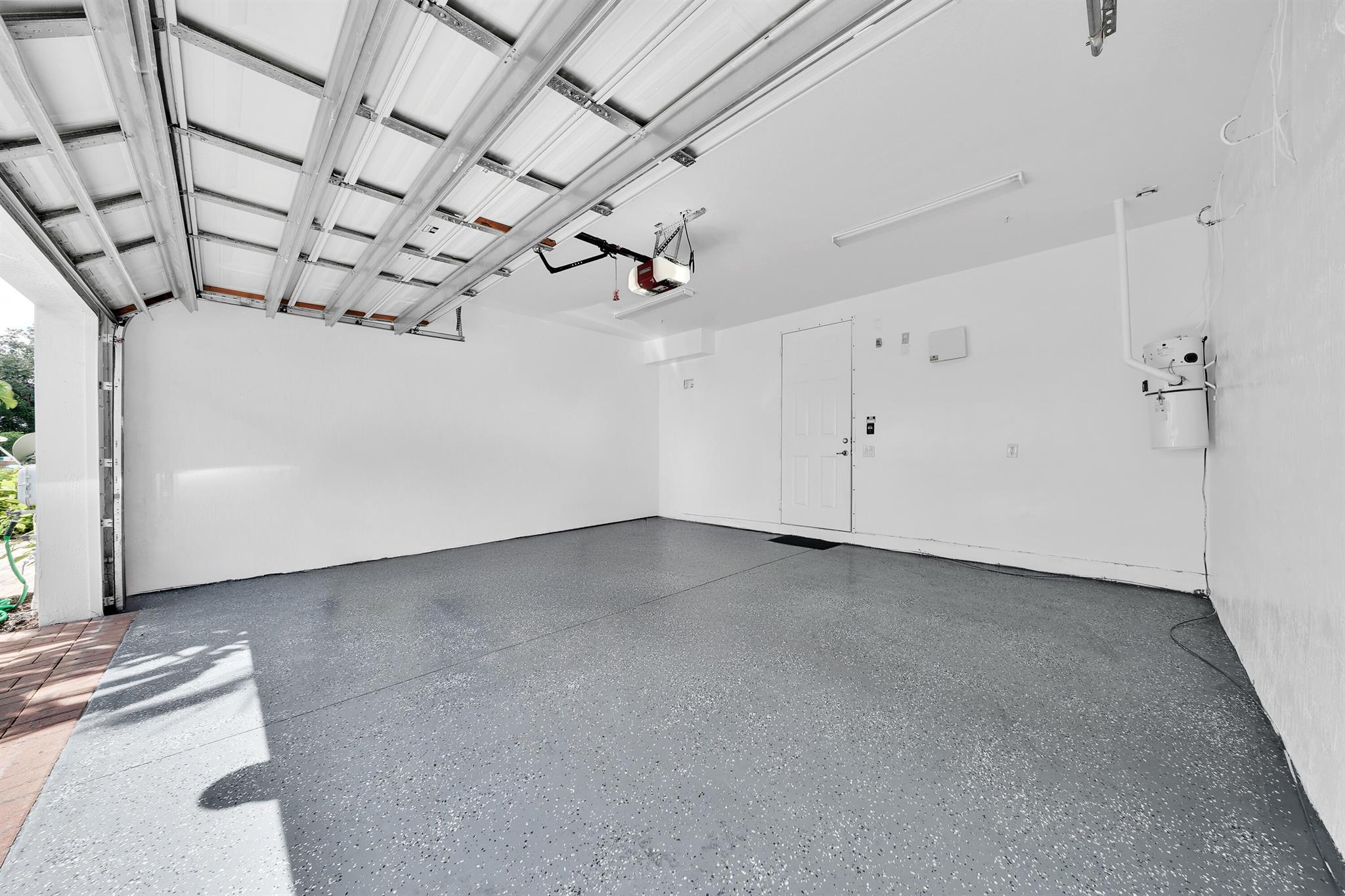 RENAISSANCE COMMONS PUD - Residential Lease