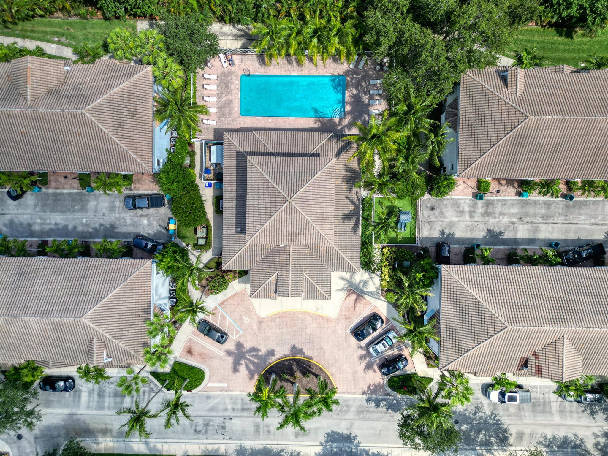 RENAISSANCE COMMONS PUD - Residential Lease